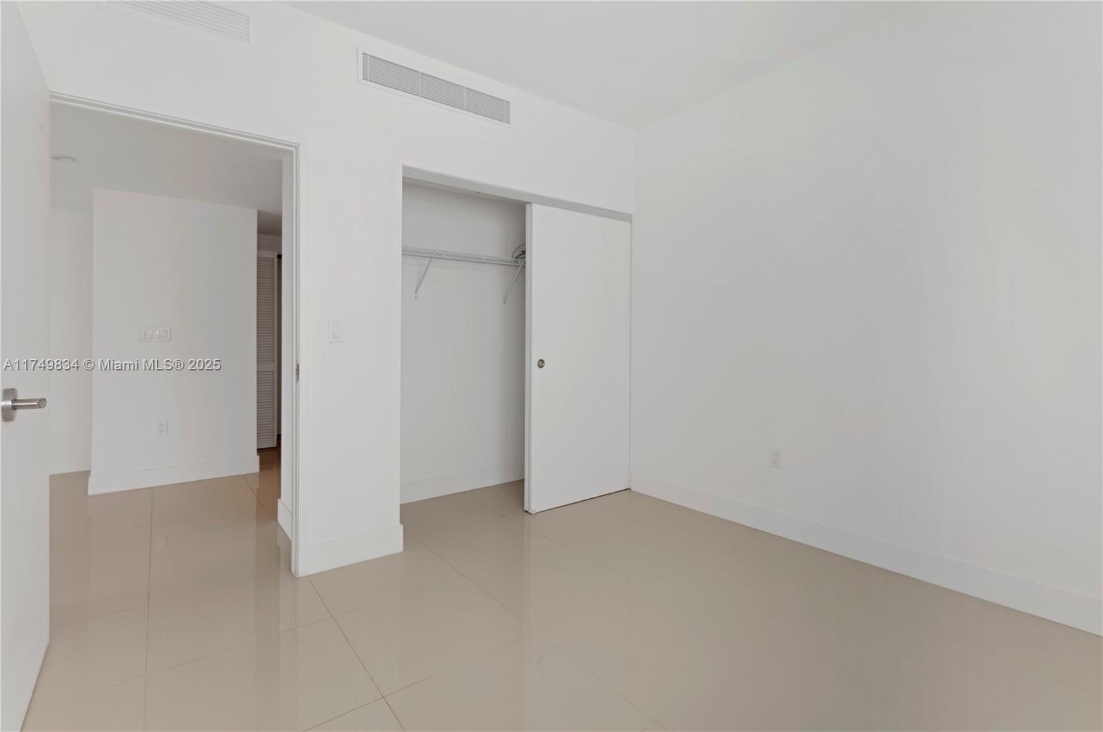 9940 W Bay Harbor Dr Unit: 6A-S
