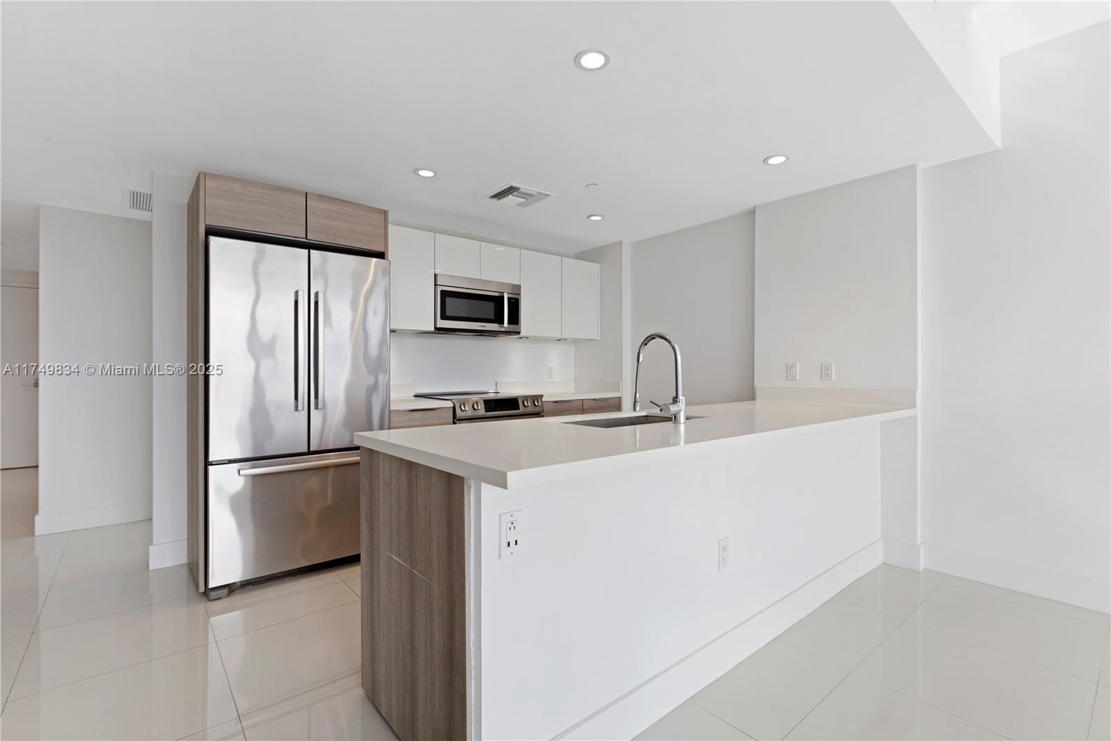 9940 W Bay Harbor Dr Unit: 6A-S