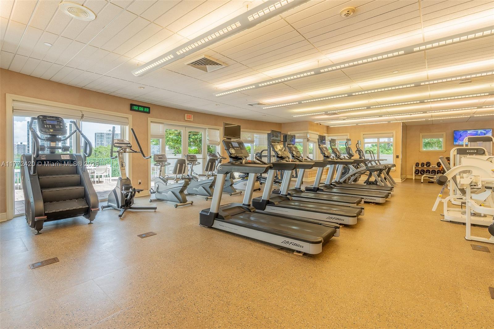 20000 E Country Club Dr # 1111