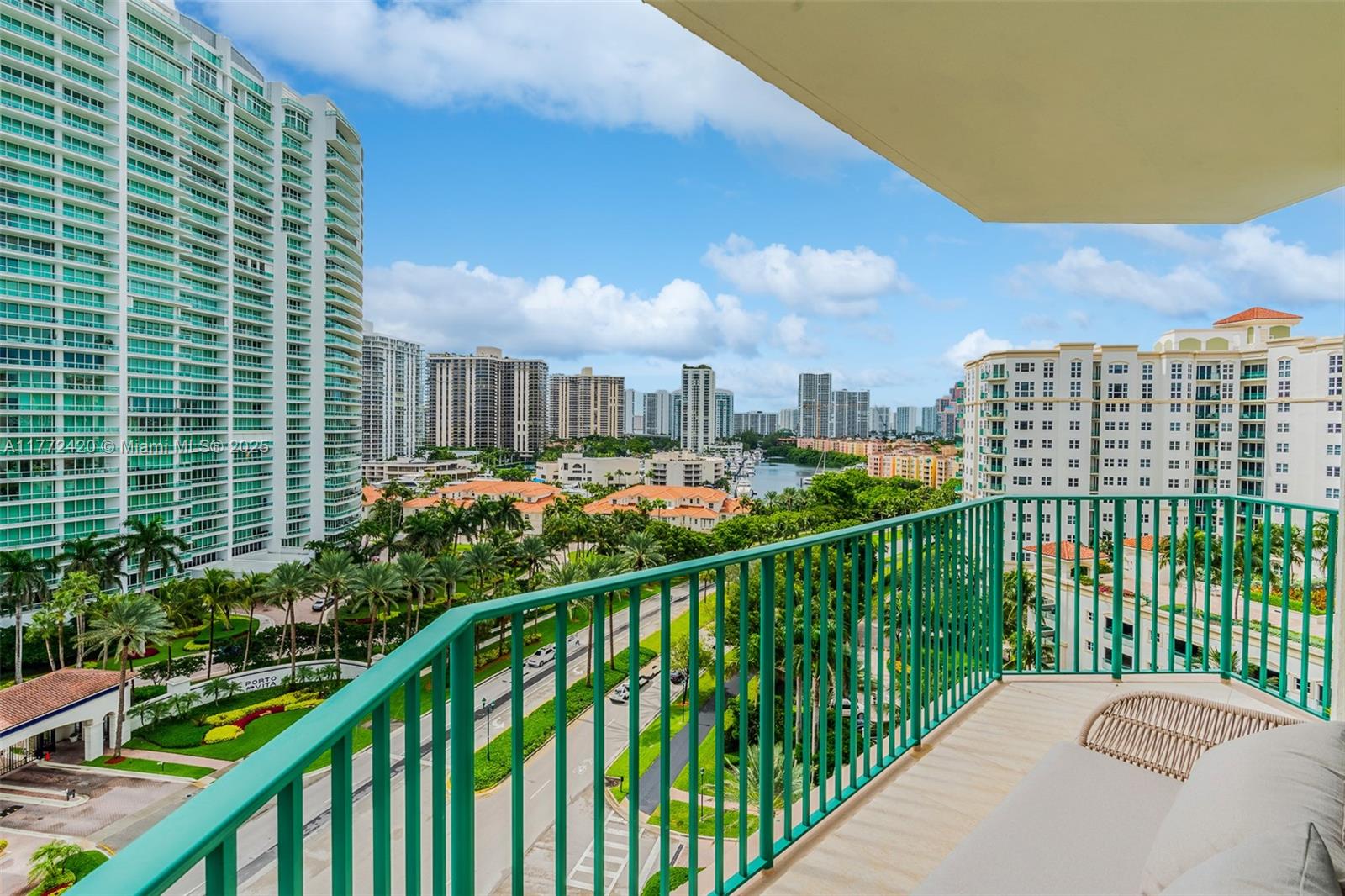 20000 E Country Club Dr # 1111