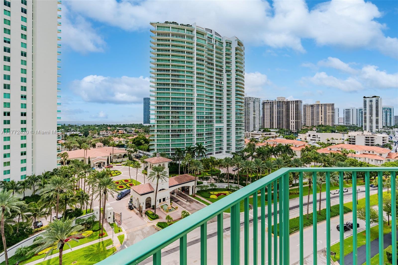 20000 E Country Club Dr # 1111