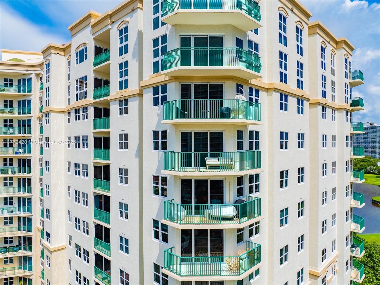 20000 E Country Club Dr # 1111