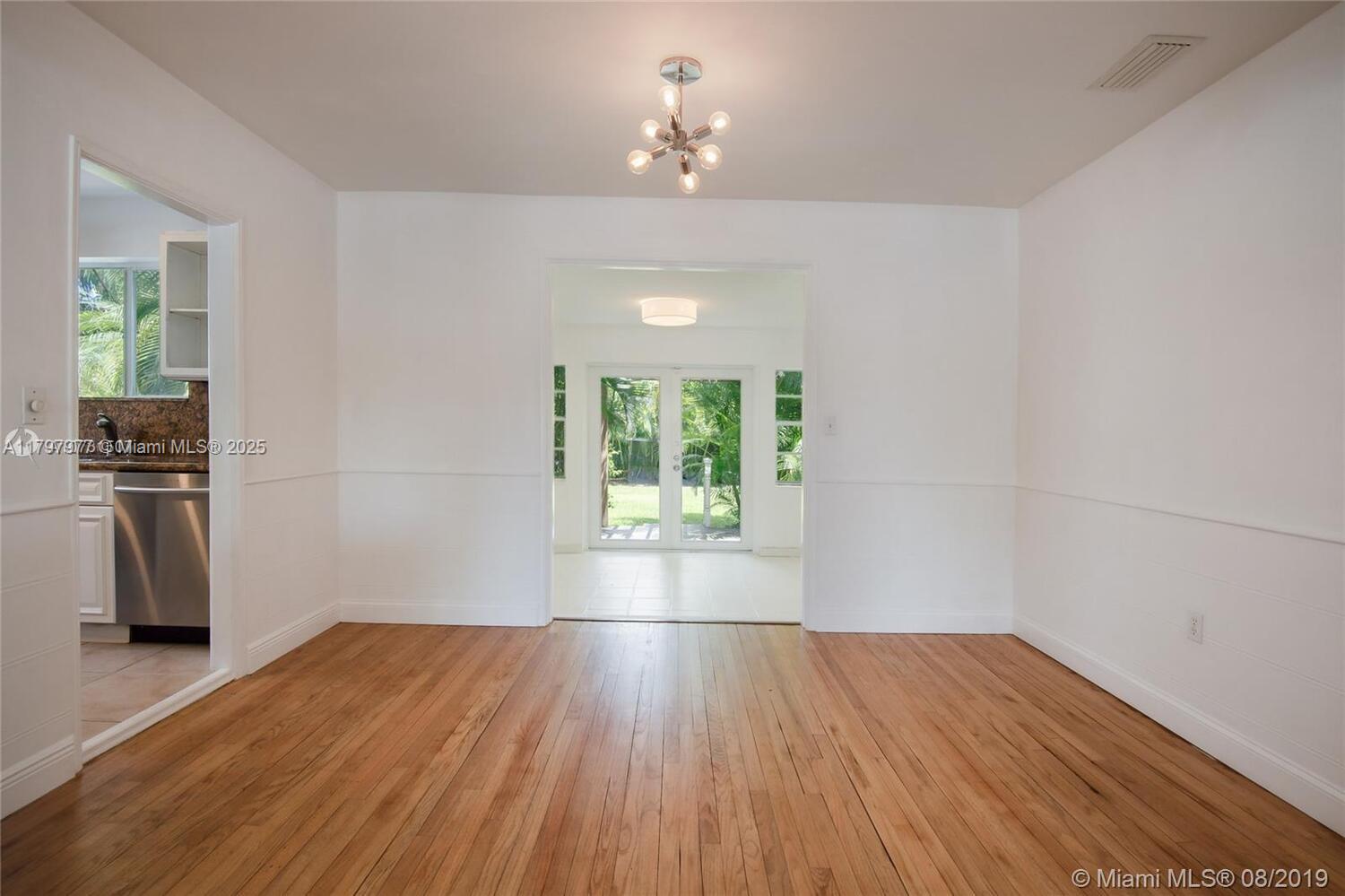 9049 Carlyle Ave # 1