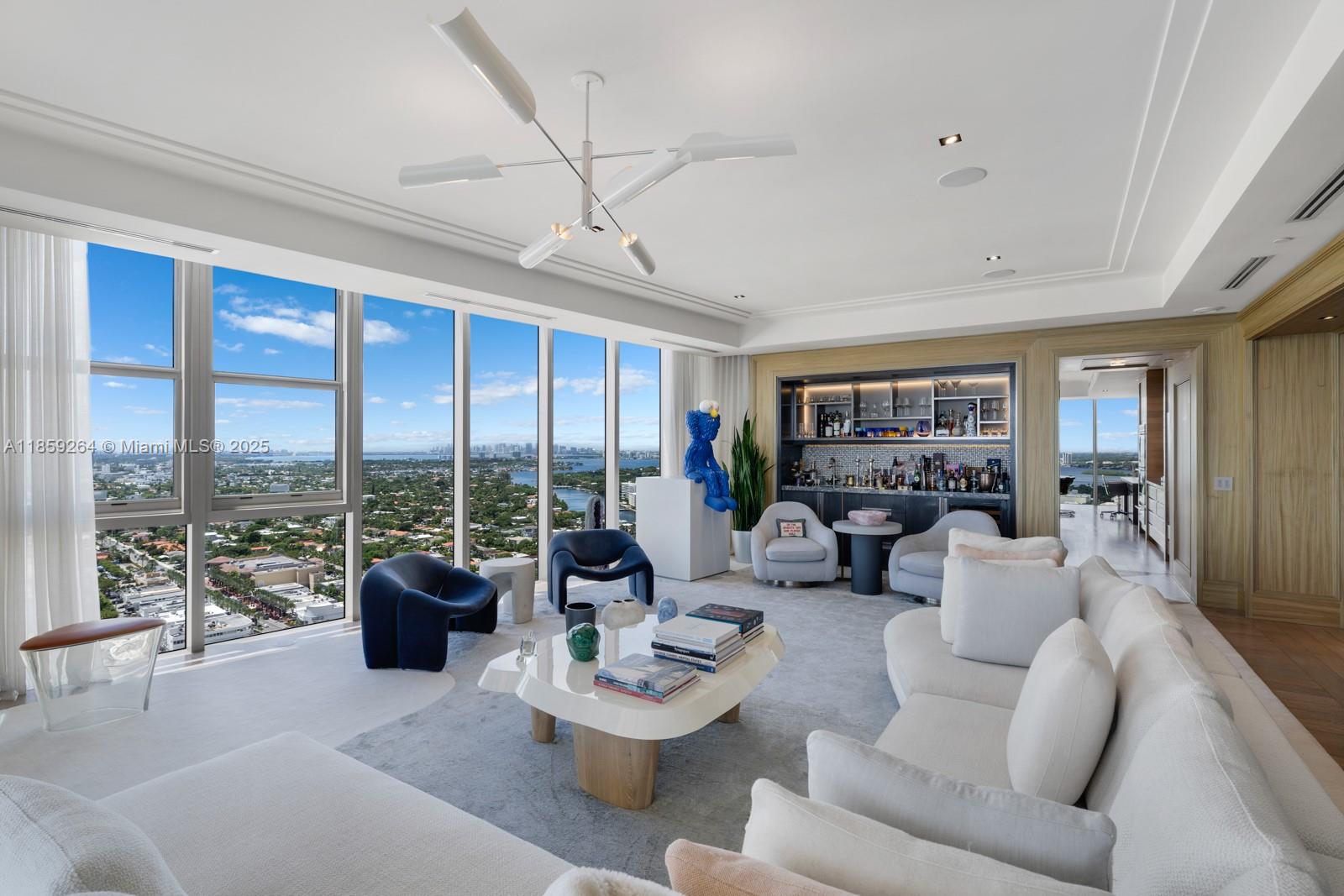 9701 Collins Ave Unit: PH01S