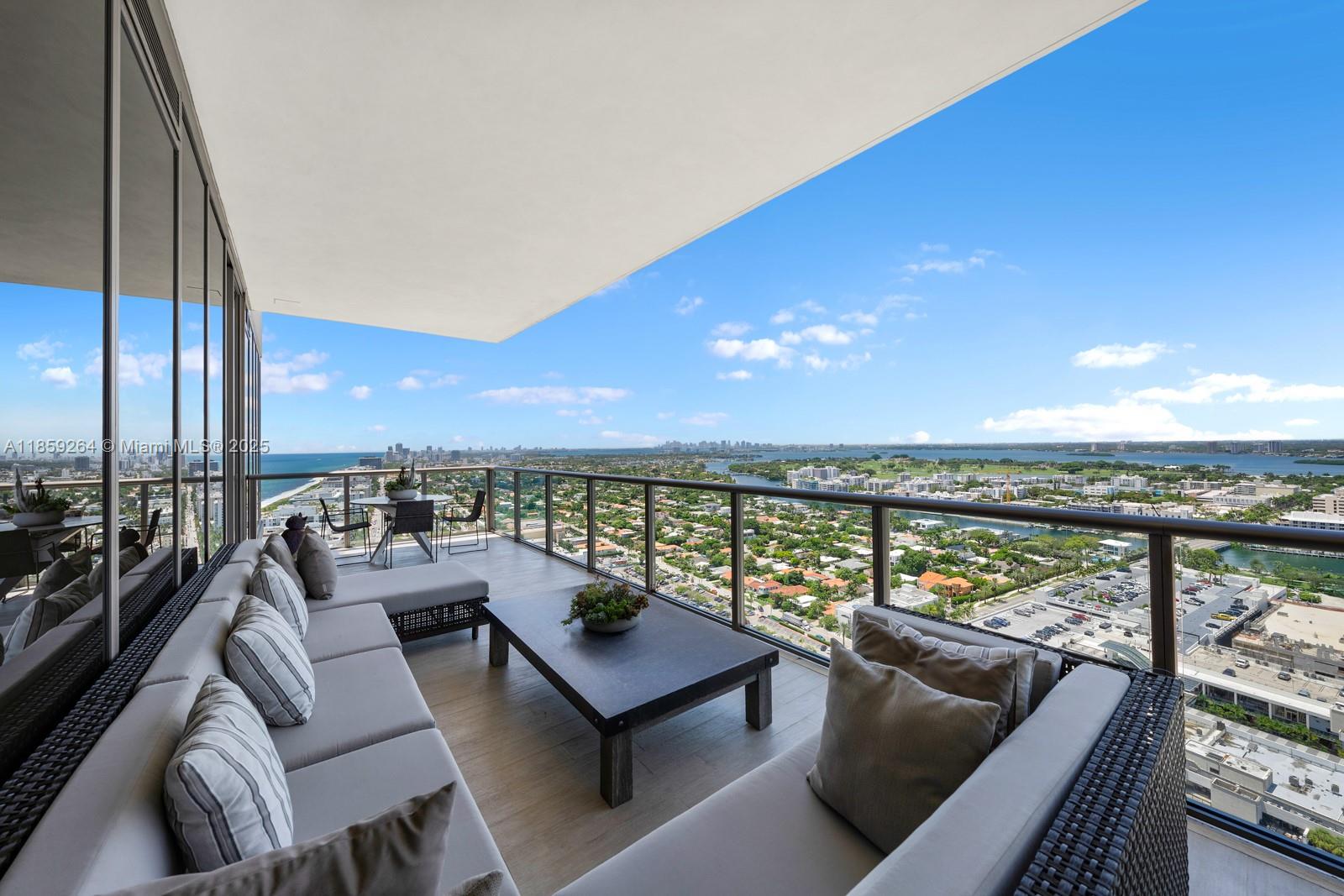 9701 Collins Ave Unit: PH01S