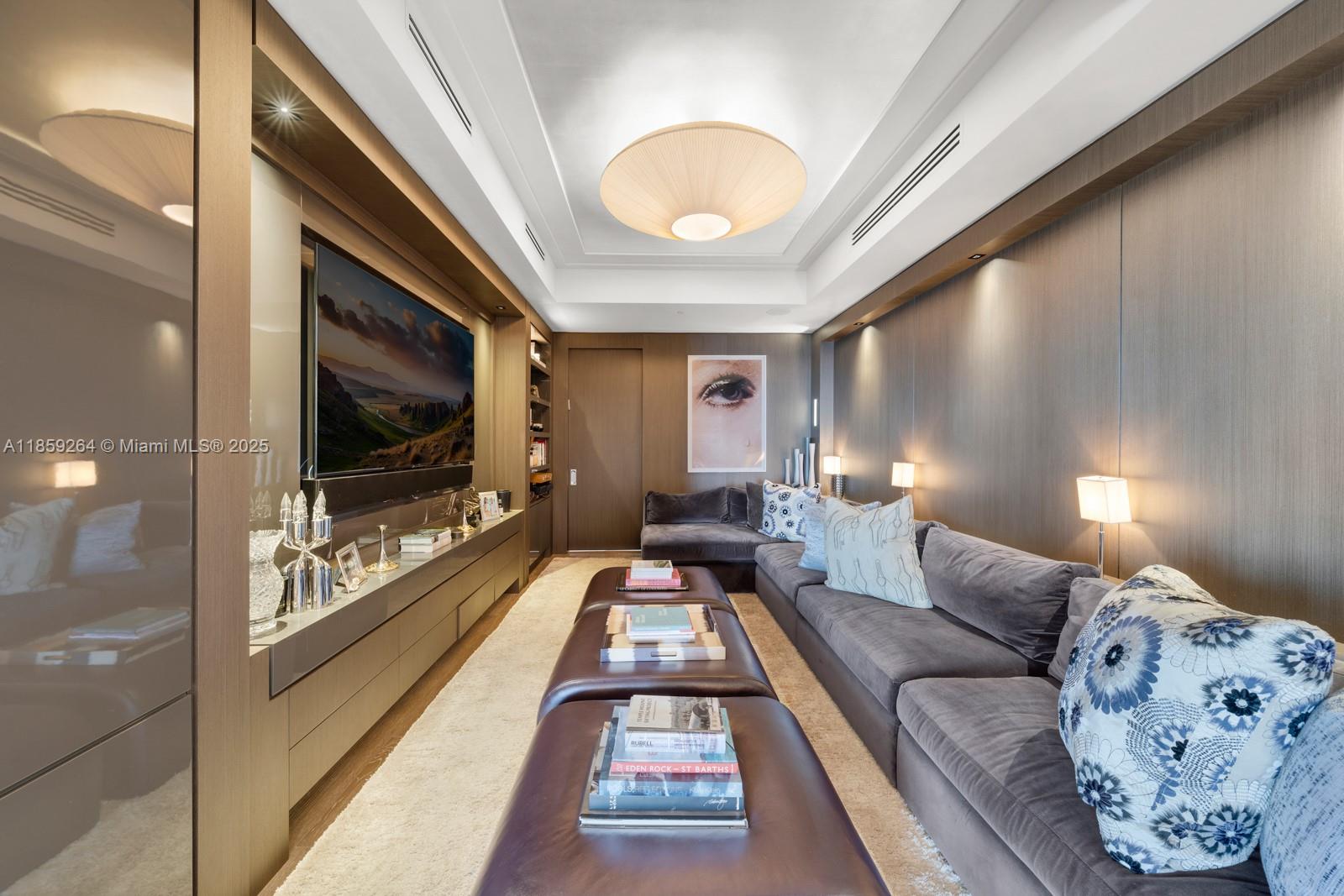 9701 Collins Ave Unit: PH01S