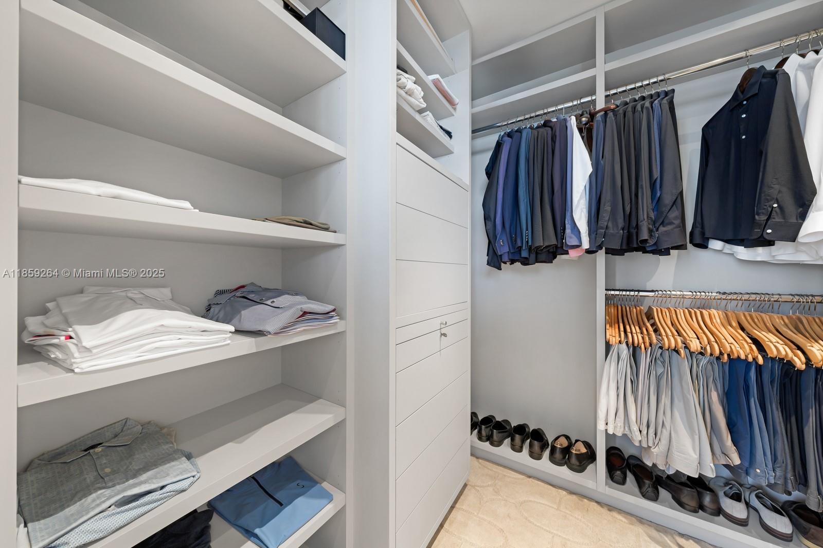9701 Collins Ave Unit: PH01S