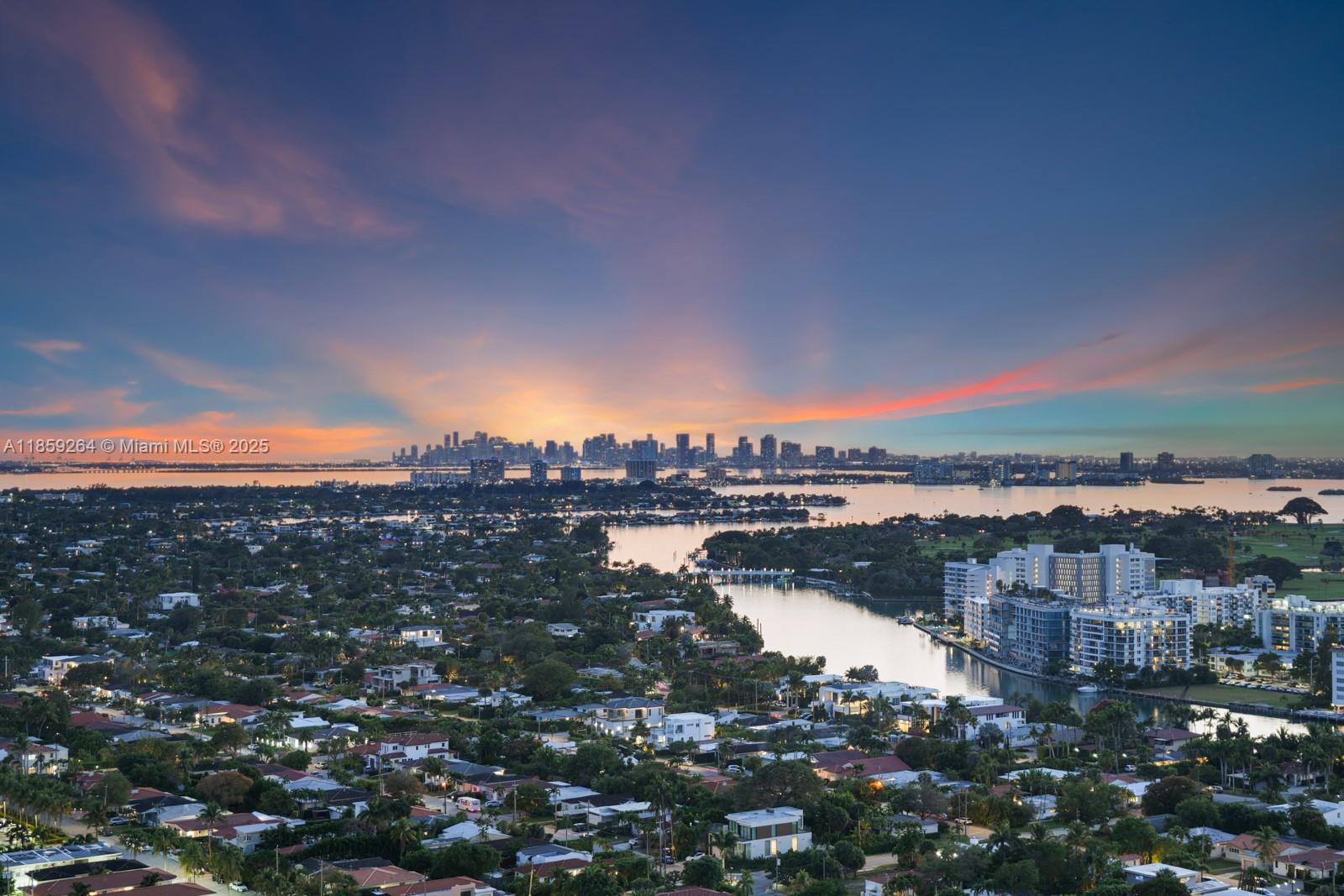 9701 Collins Ave Unit: PH01S