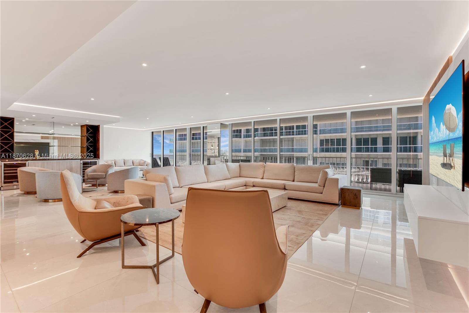 10155 Collins Ave # 1605