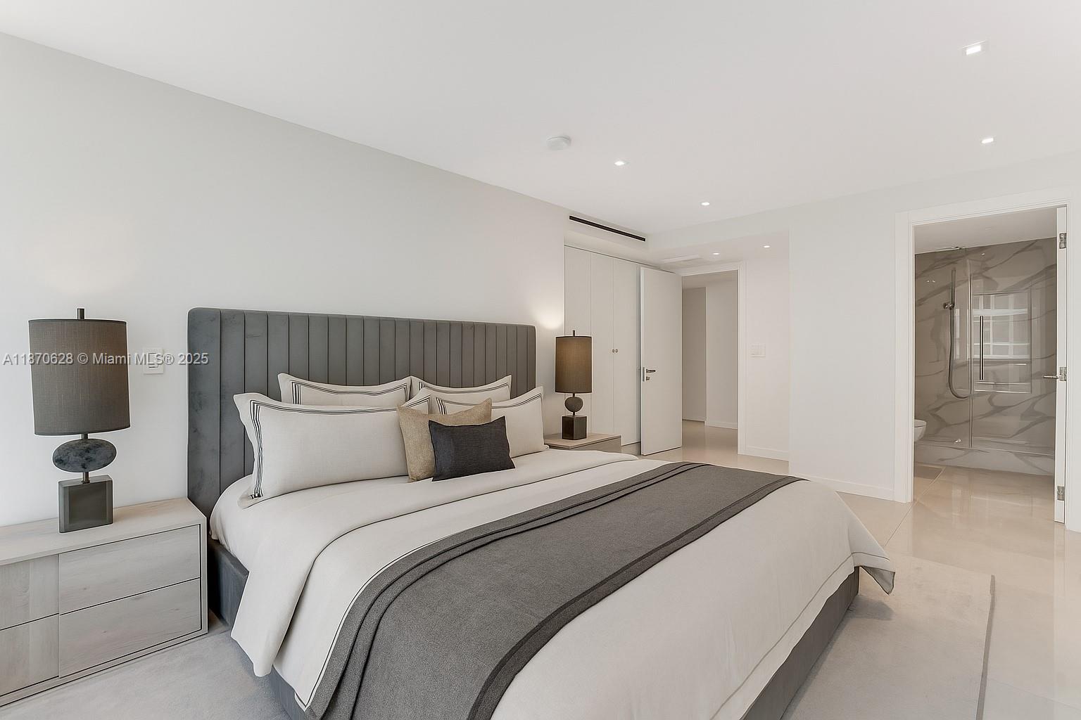 10155 Collins Ave # 1605