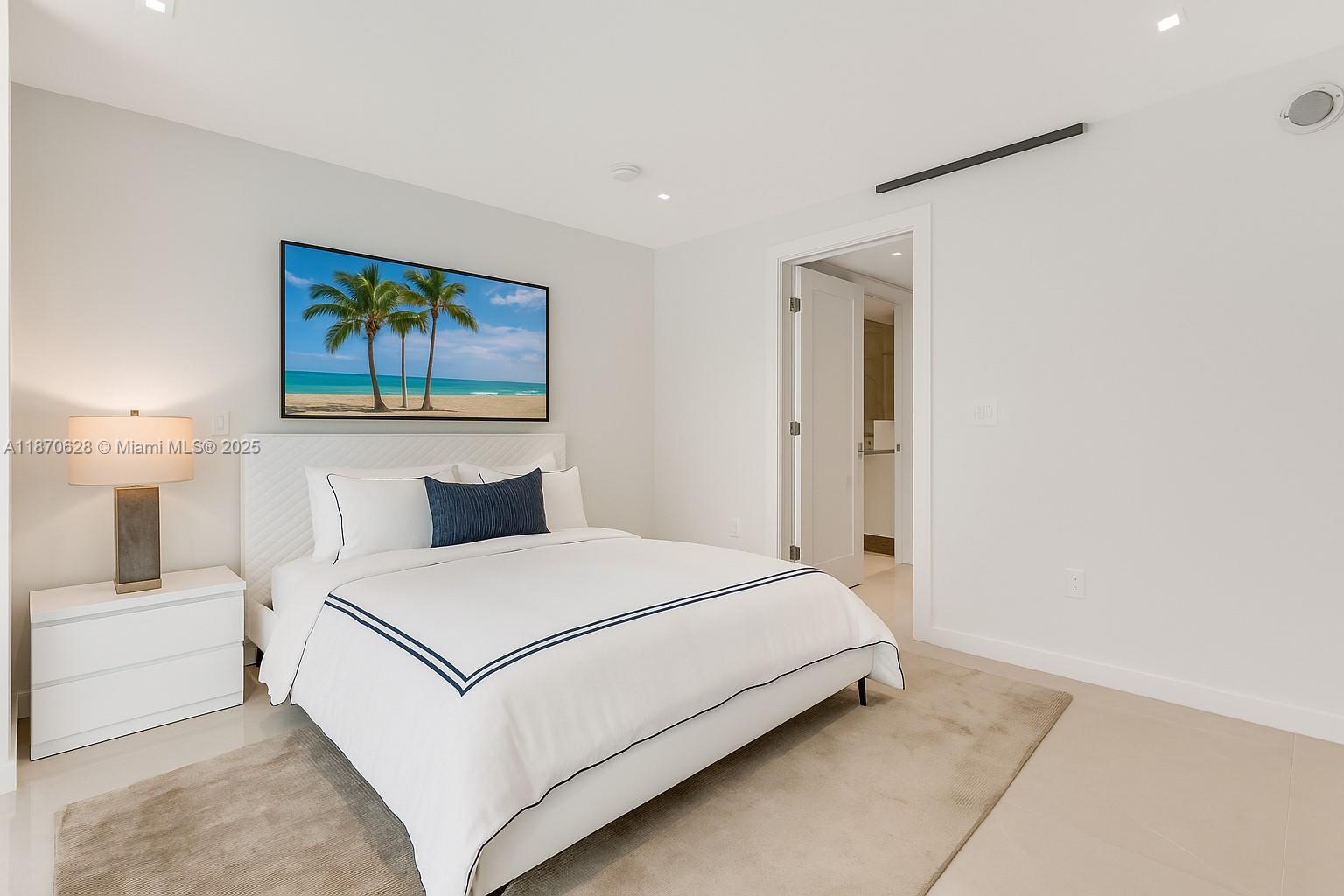 10155 Collins Ave # 1605