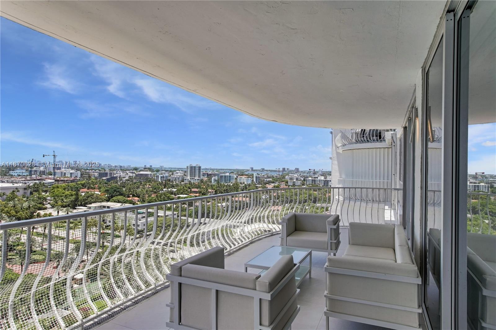 10155 Collins Ave # 1605