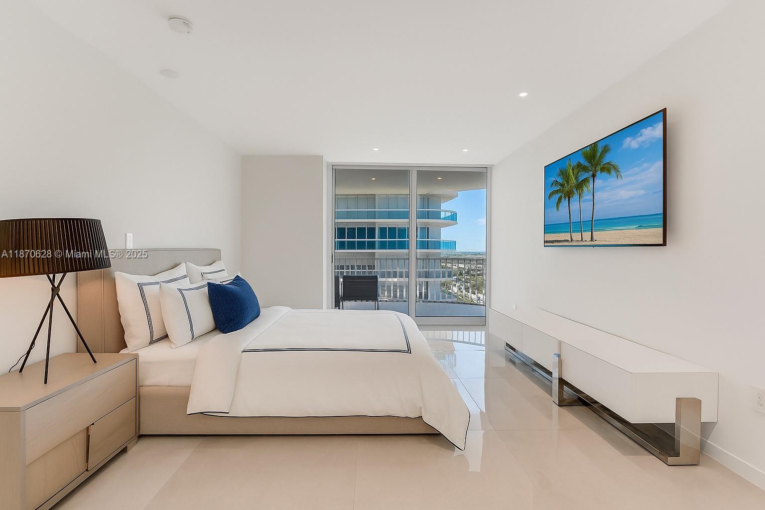 10155 Collins Ave # 1605