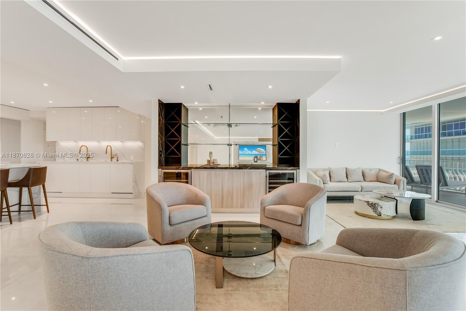10155 Collins Ave # 1605