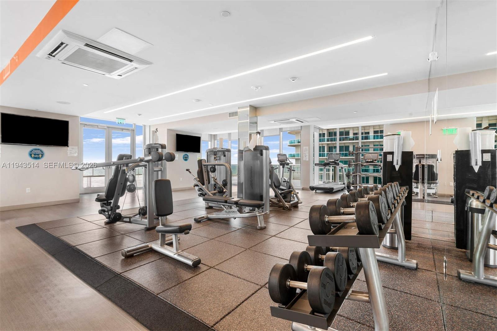 10155 Collins Avenue # 606