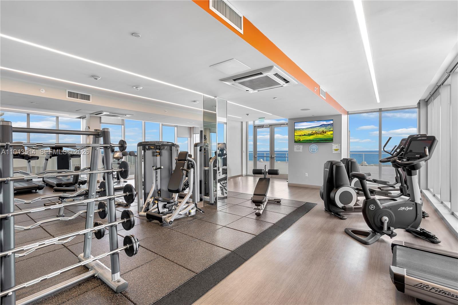 10155 Collins Avenue # 606