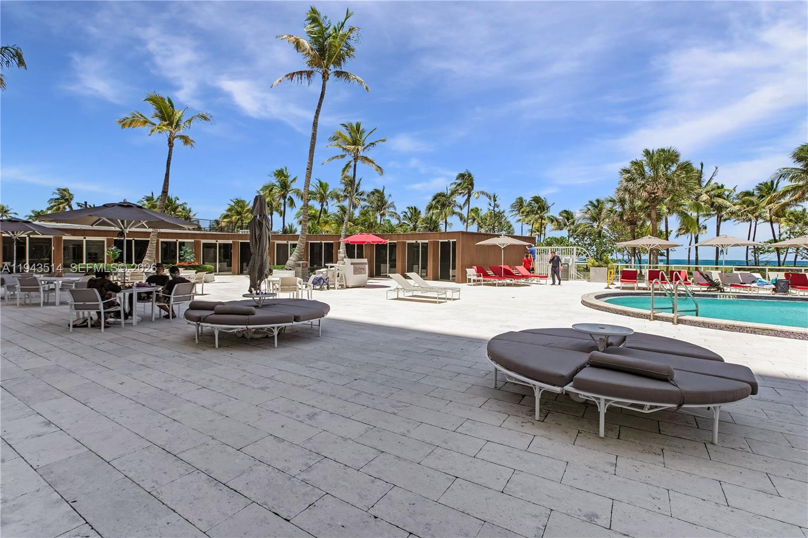 10155 Collins Avenue # 606