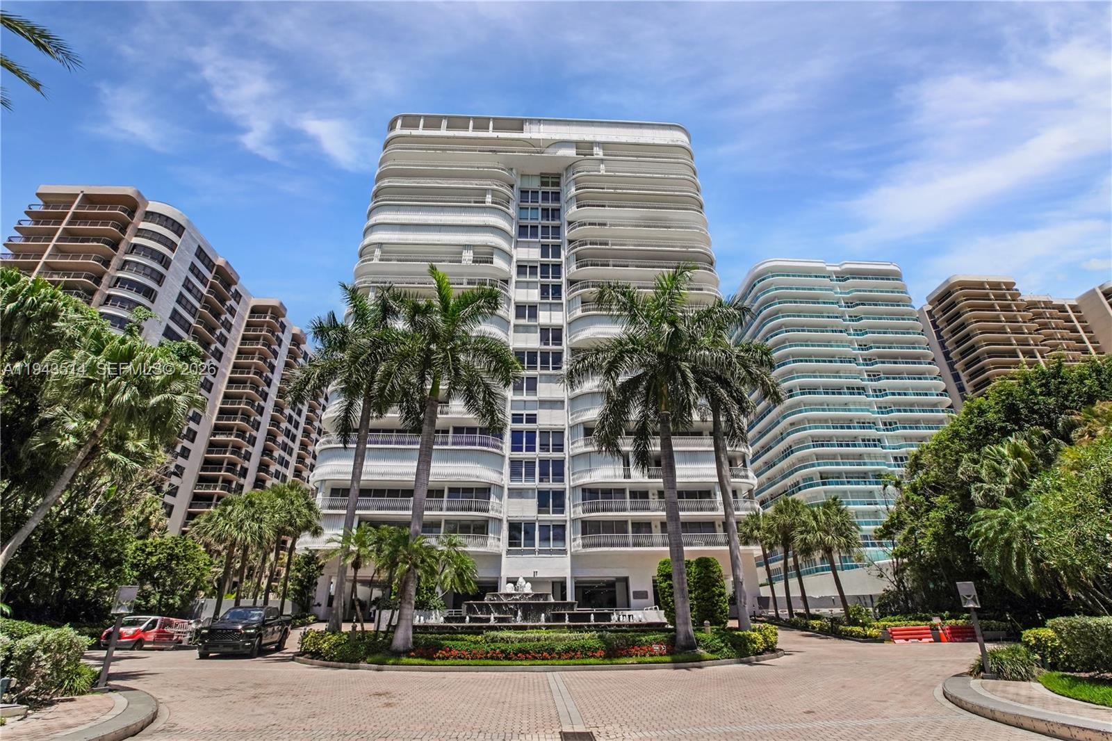 10155 Collins Avenue # 606