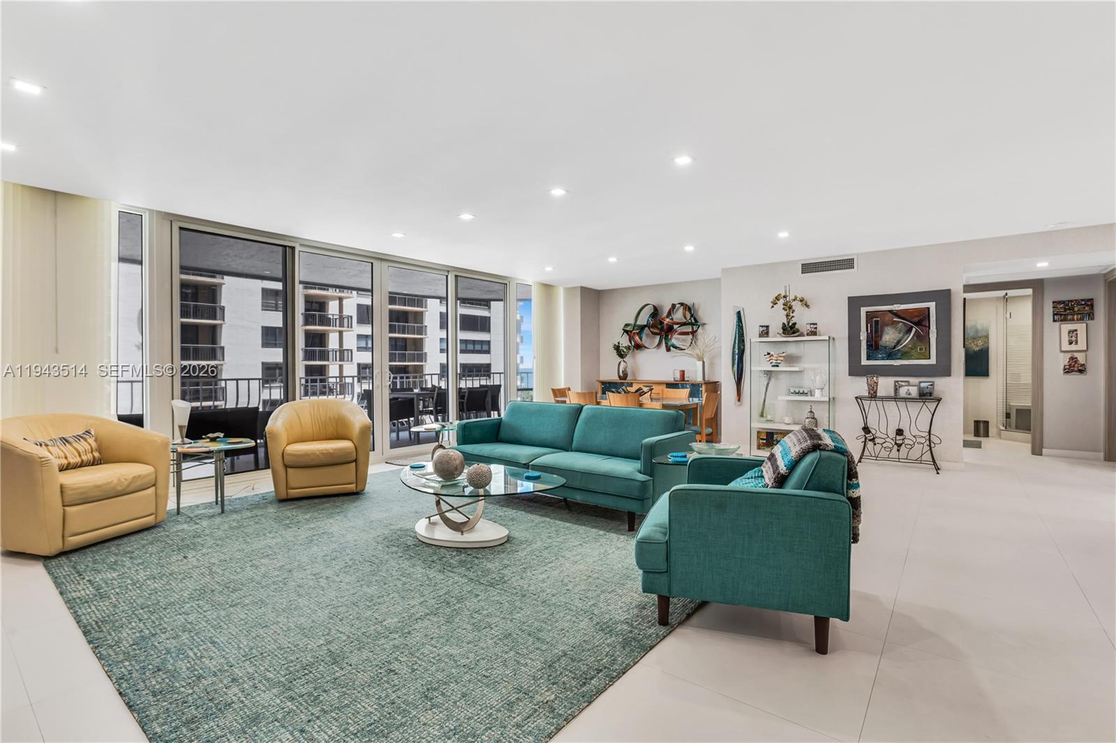10155 Collins Avenue # 606