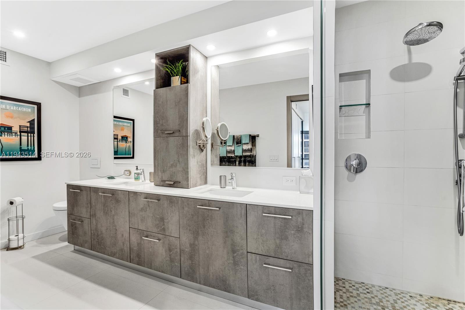 10155 Collins Avenue # 606