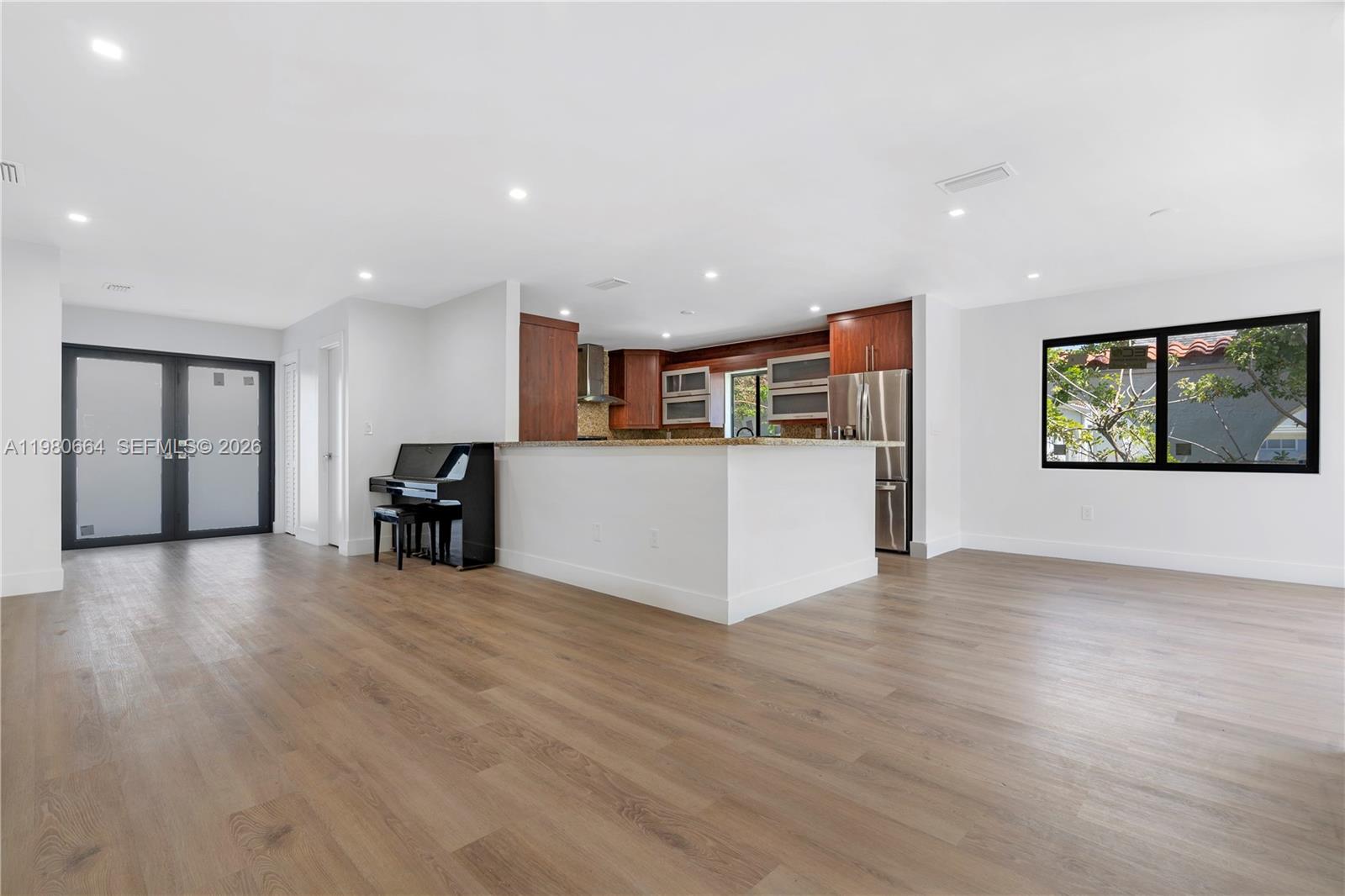 8951 Byron Ave