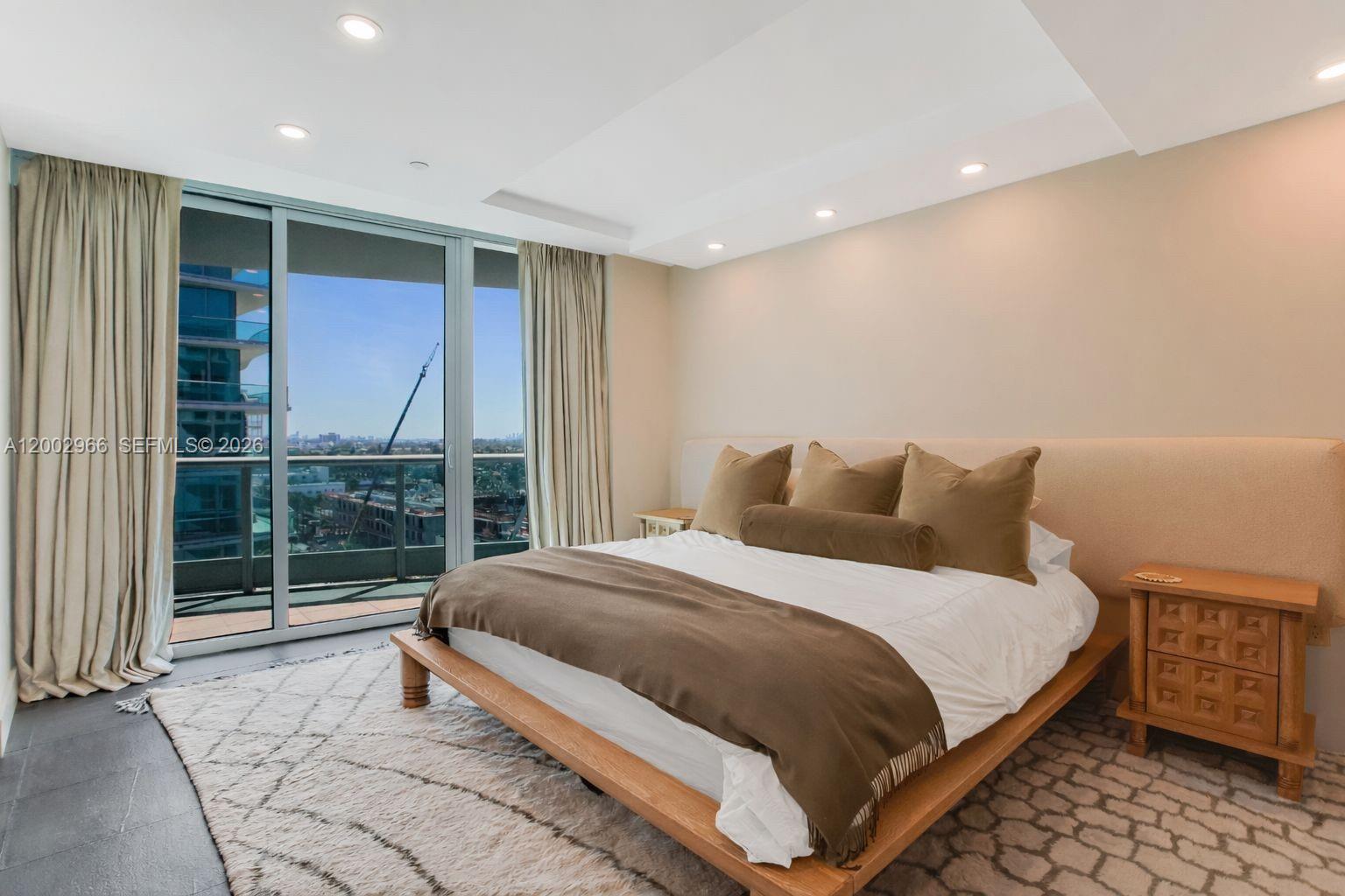 9401 Collins Ave # 1004