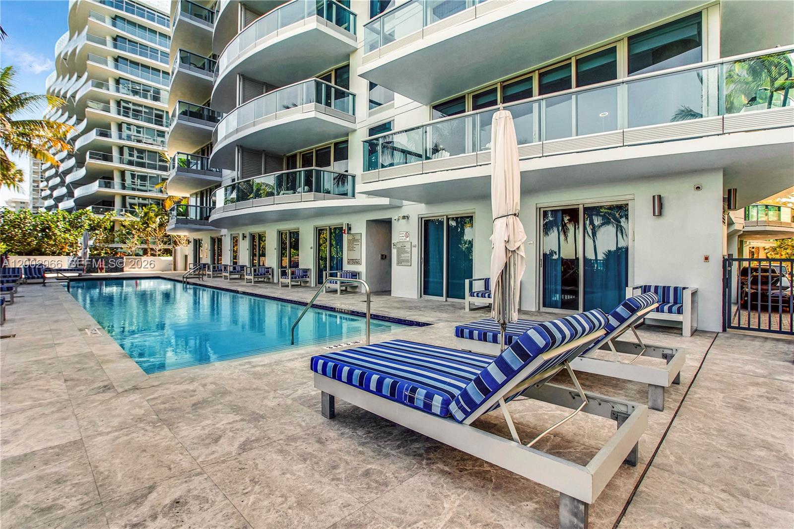 9401 Collins Ave # 1004