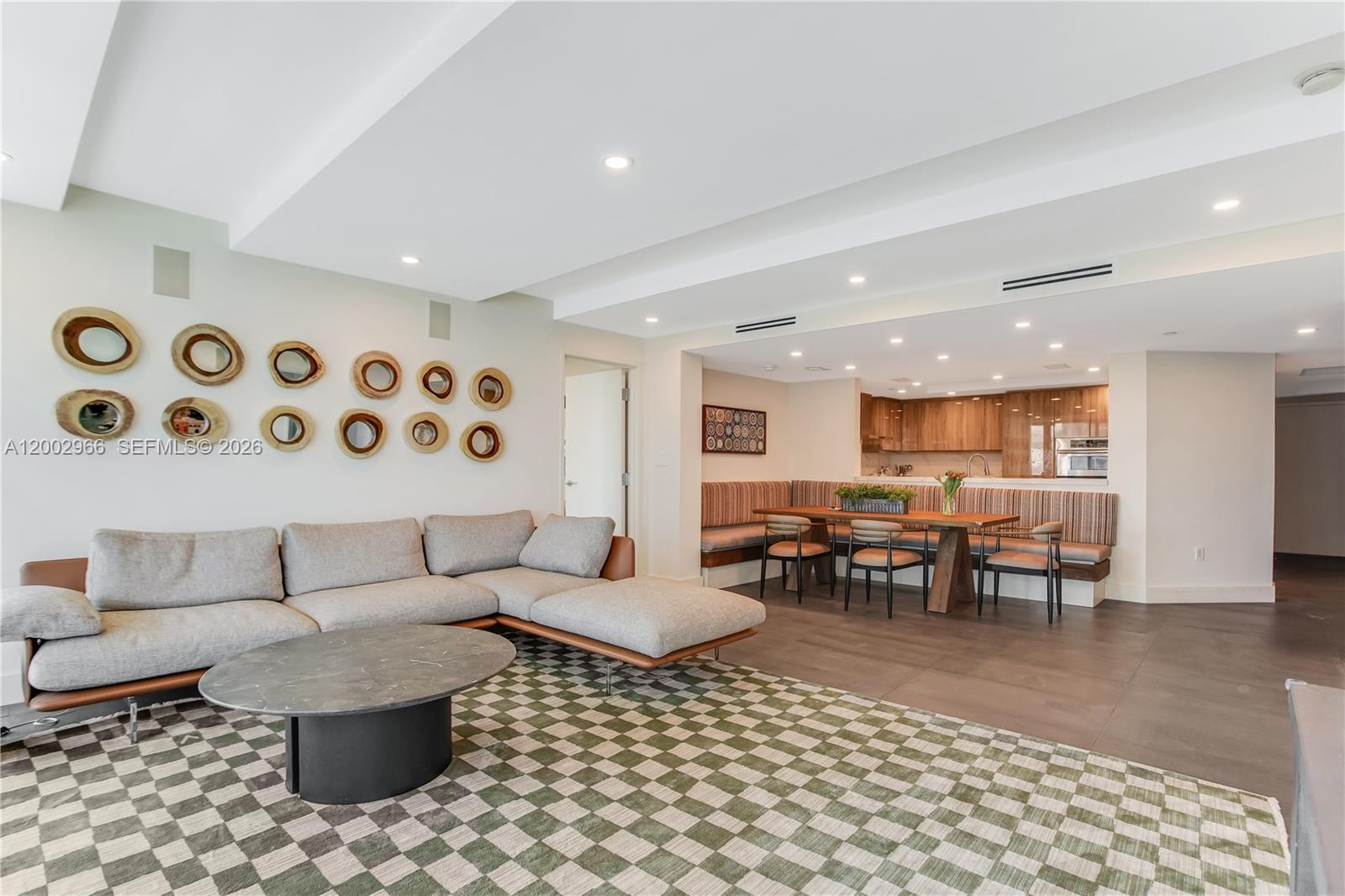 9401 Collins Ave # 1004