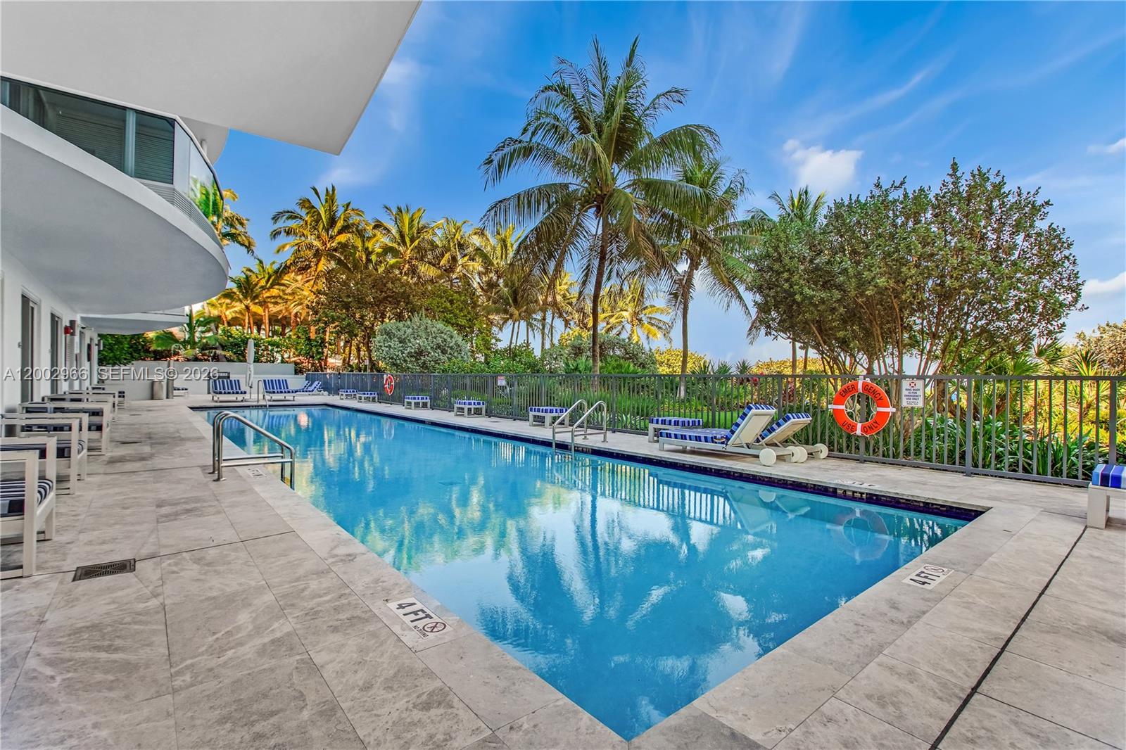 9401 Collins Ave # 1004