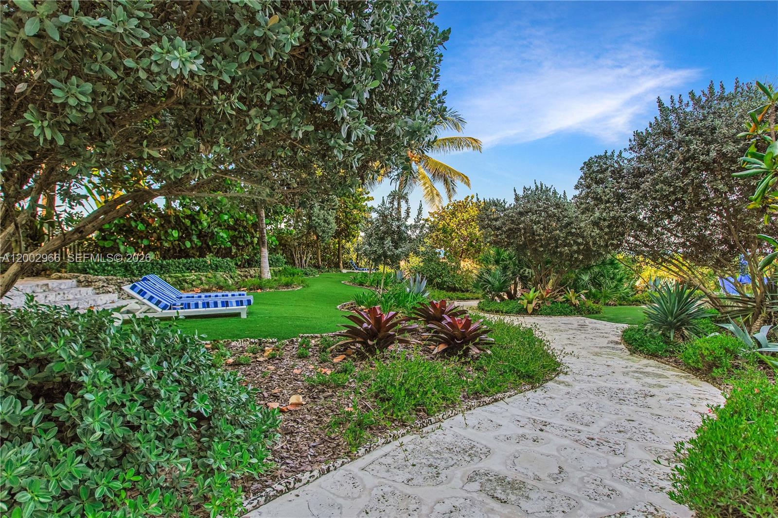 9401 Collins Ave # 1004