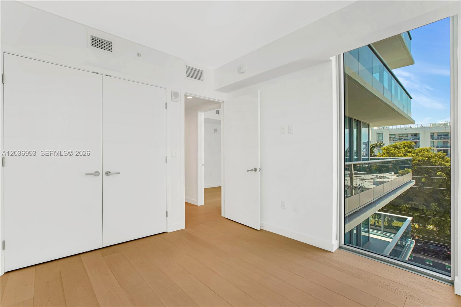 9221 E Bay Harbor Drive # 512