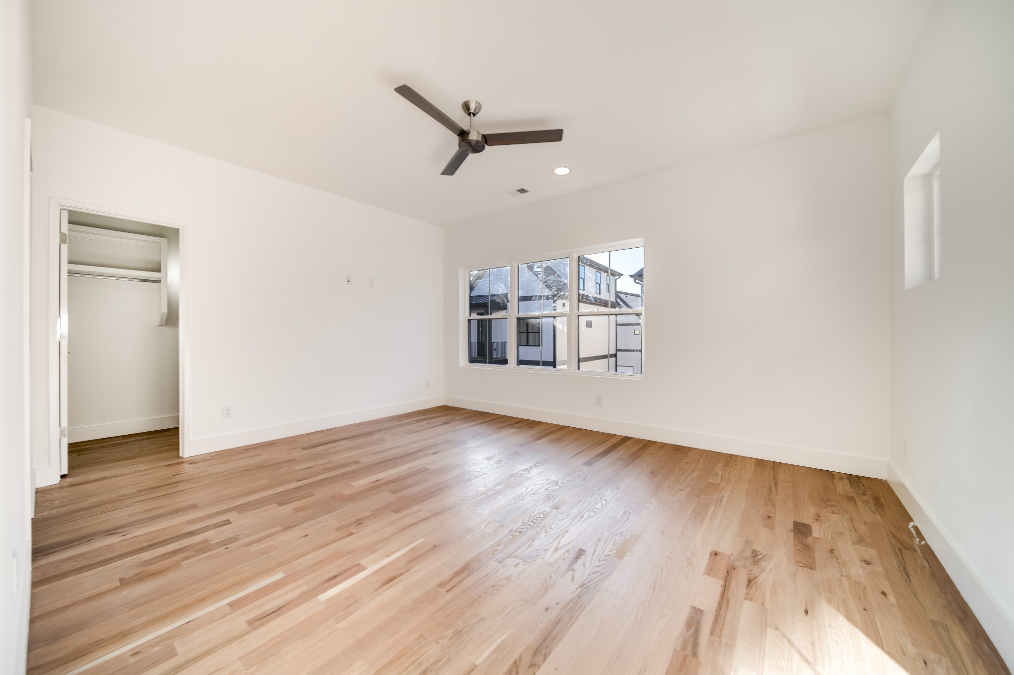 405 Marshall Street Unit: 5