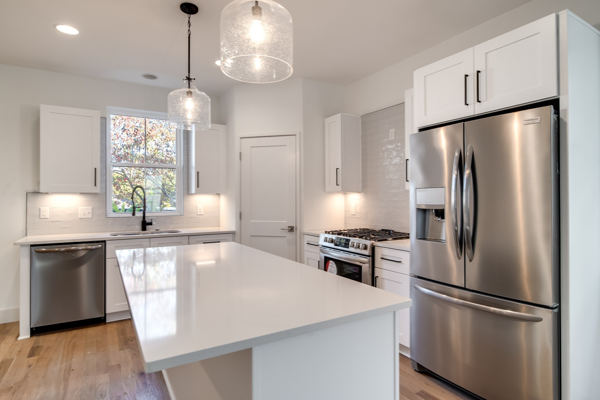405 Marshall Street Unit: 5