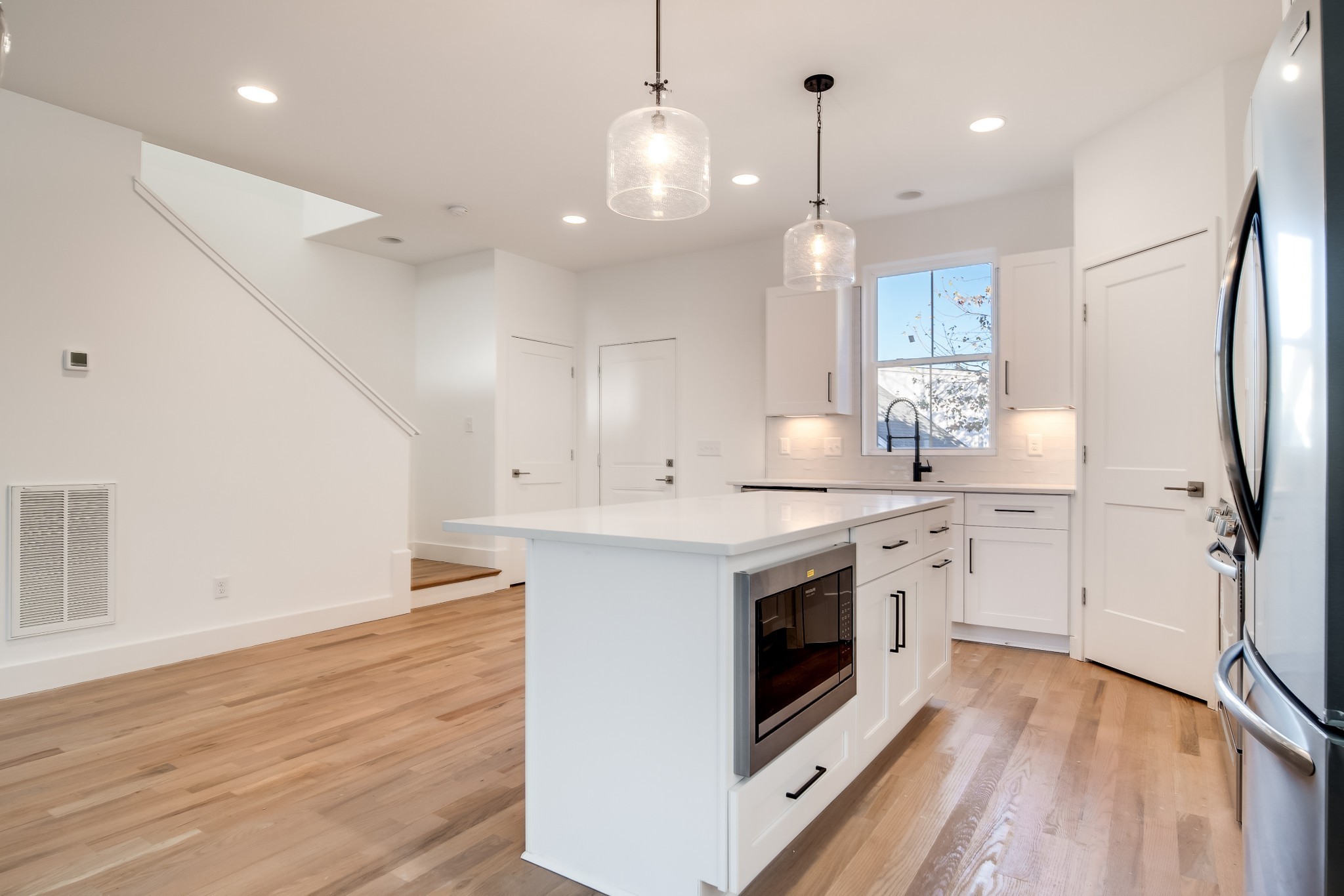 405 Marshall Street Unit: 5