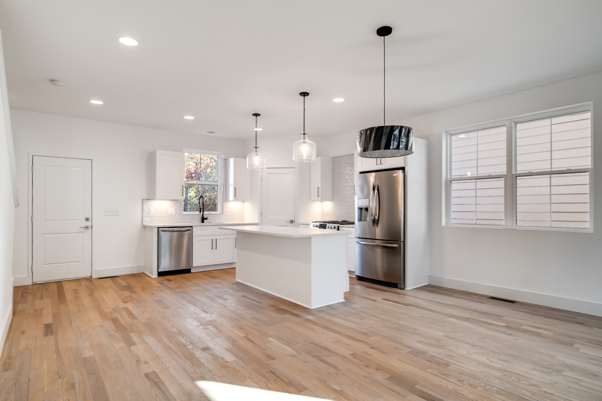 405 Marshall Street Unit: 5