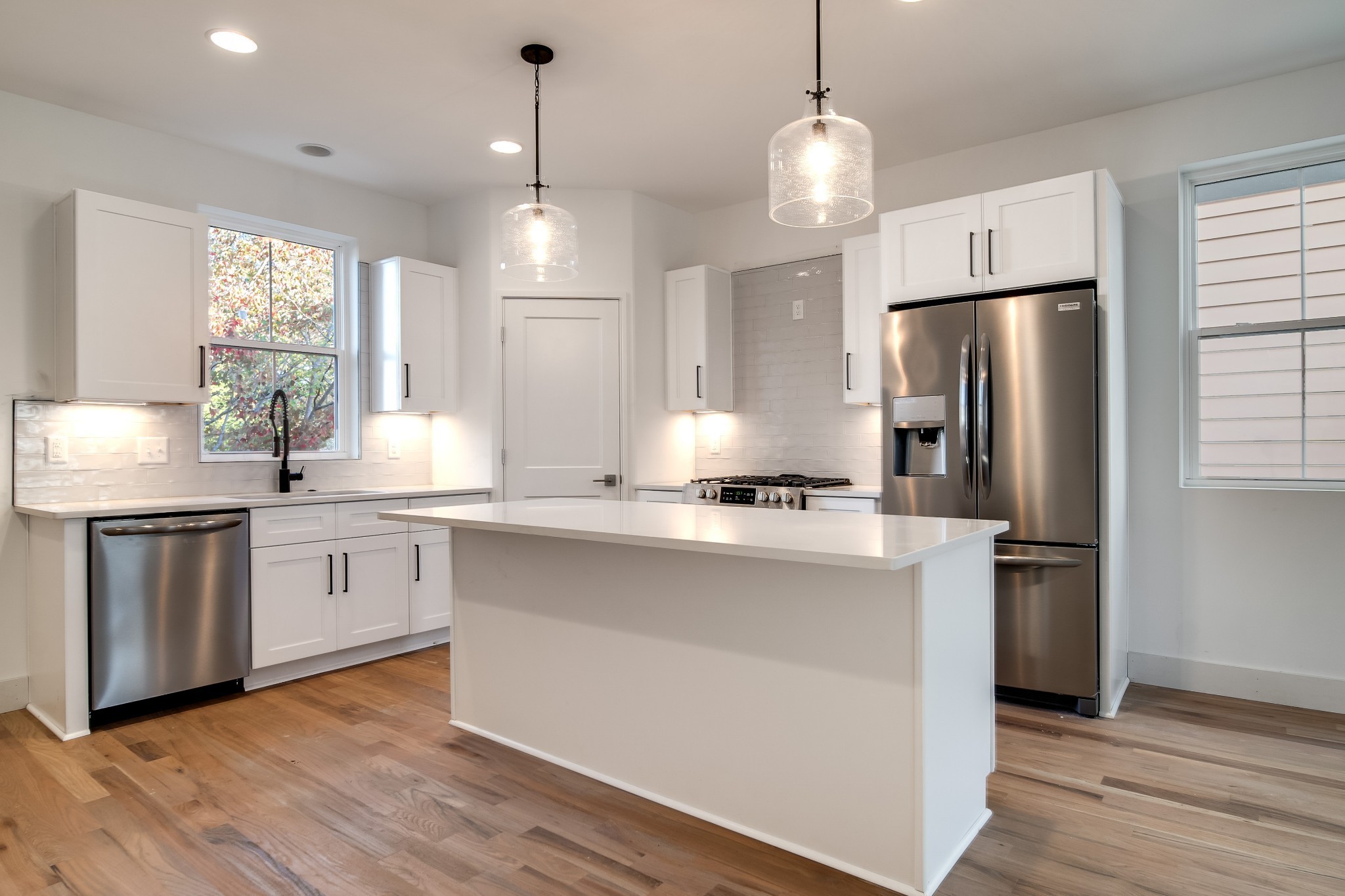 405 Marshall Street Unit: 5
