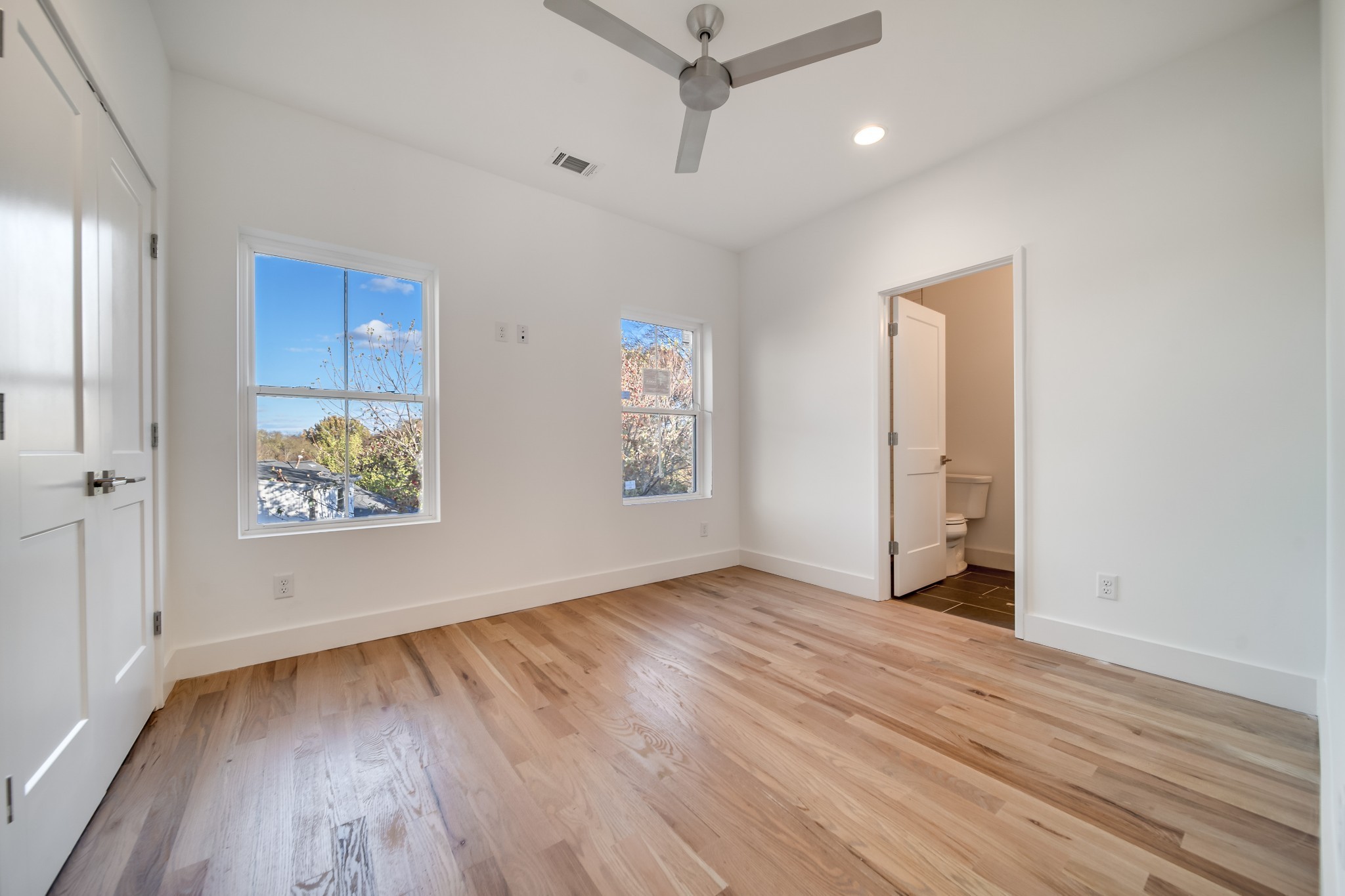 405 Marshall Street Unit: 5