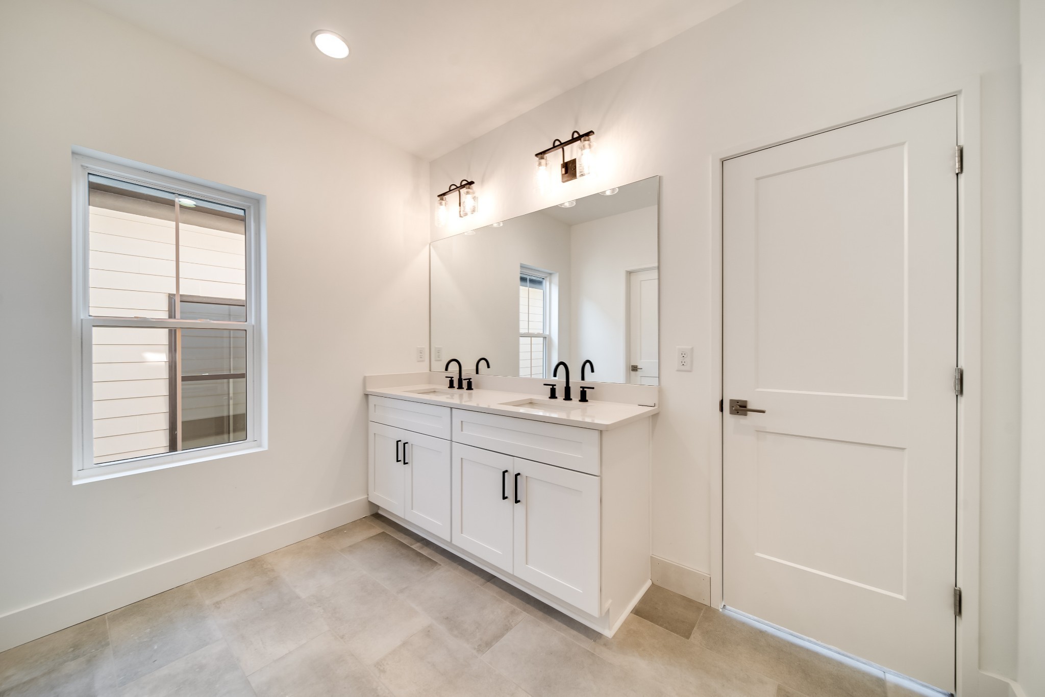 405 Marshall Street Unit: 5