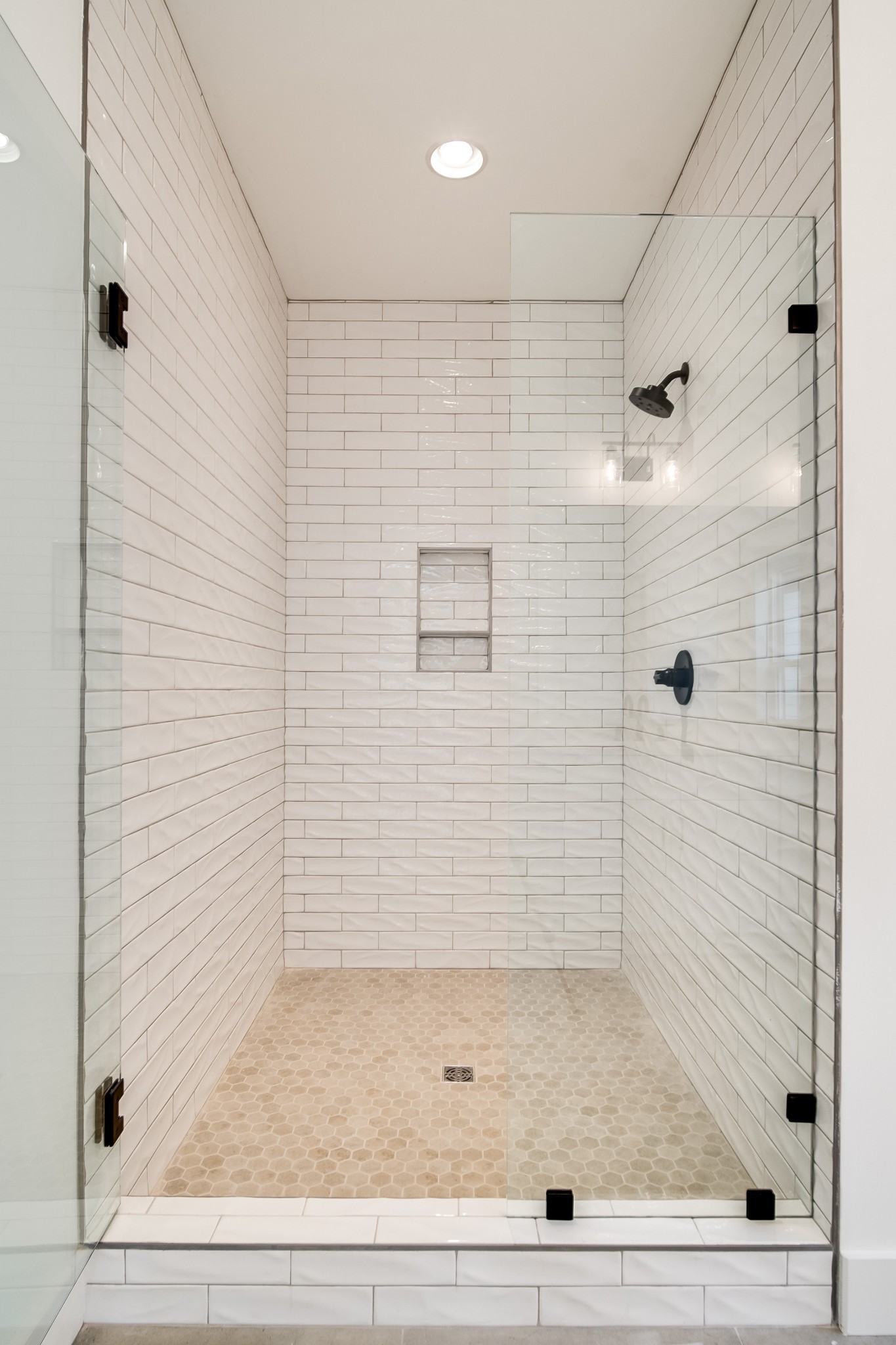 405 Marshall Street Unit: 5
