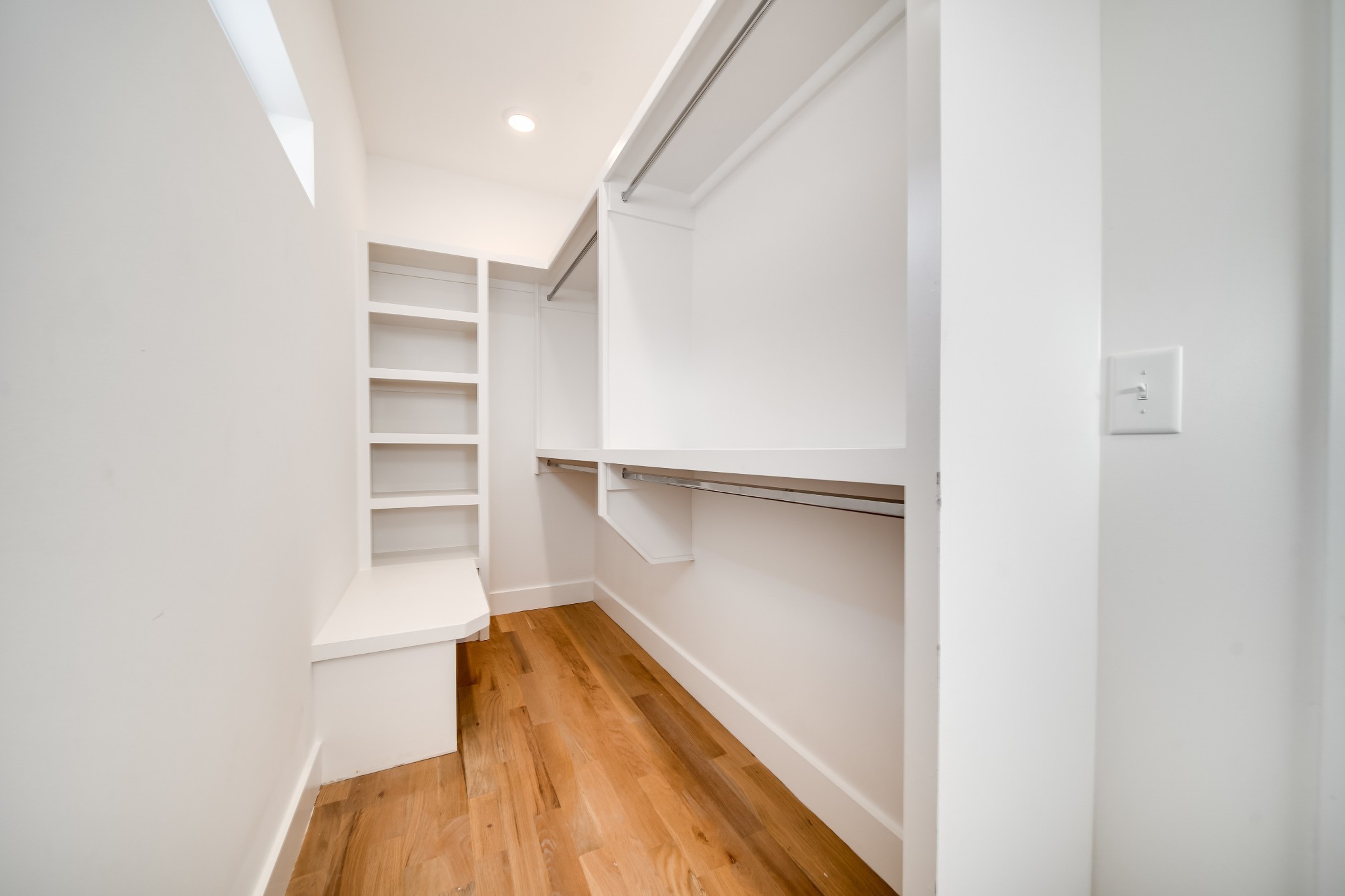 405 Marshall Street Unit: 5