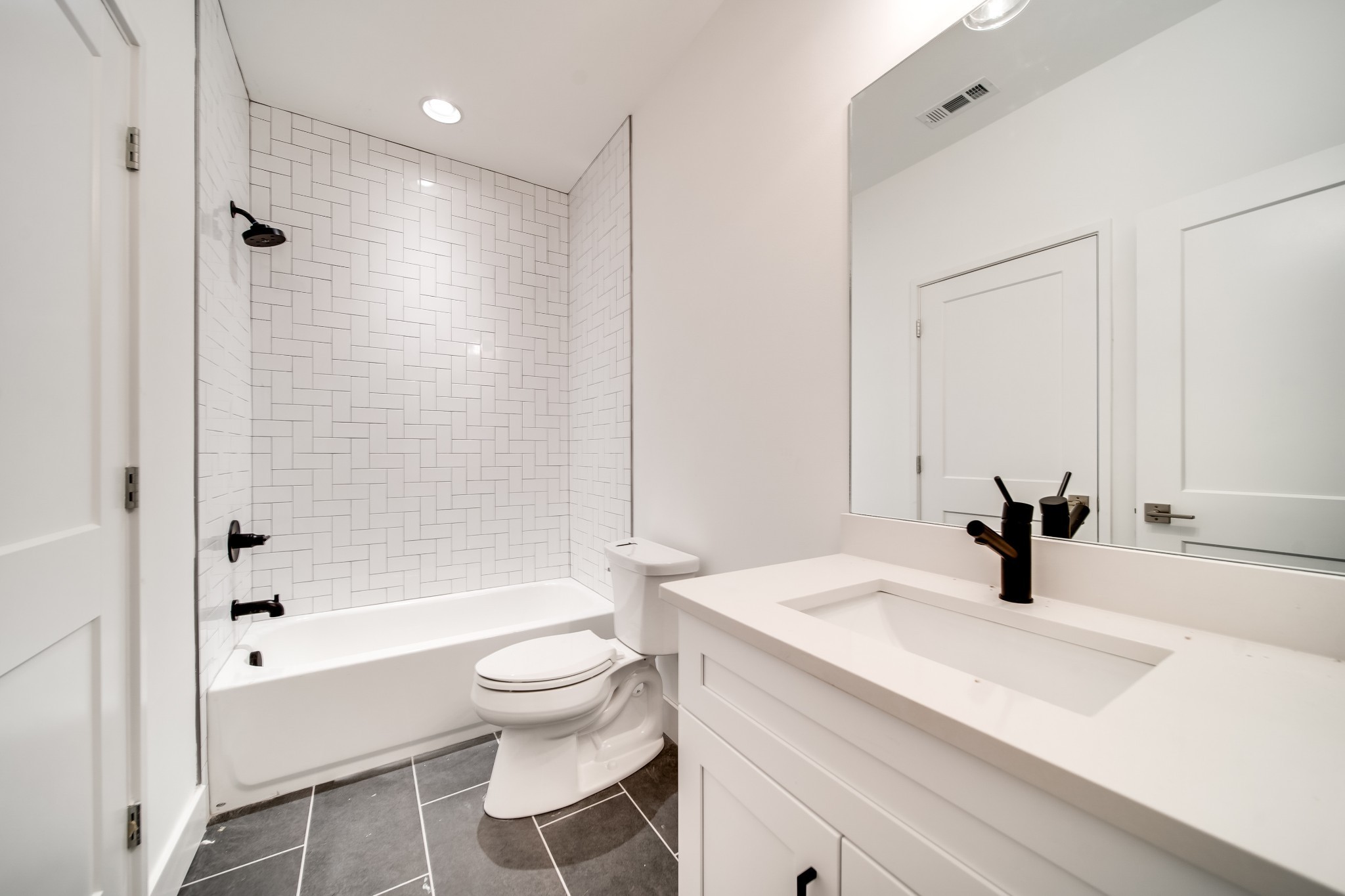 405 Marshall Street Unit: 5