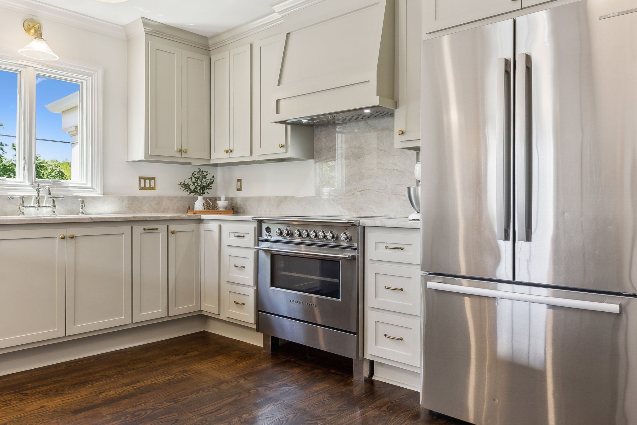 1500 Lillian St