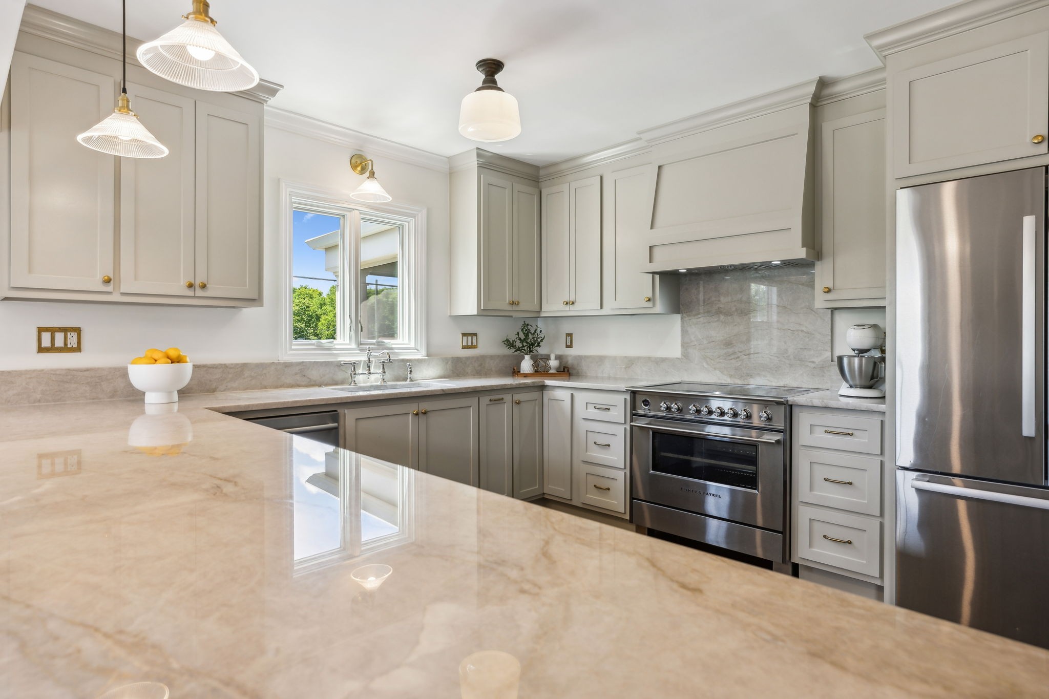 1500 Lillian St