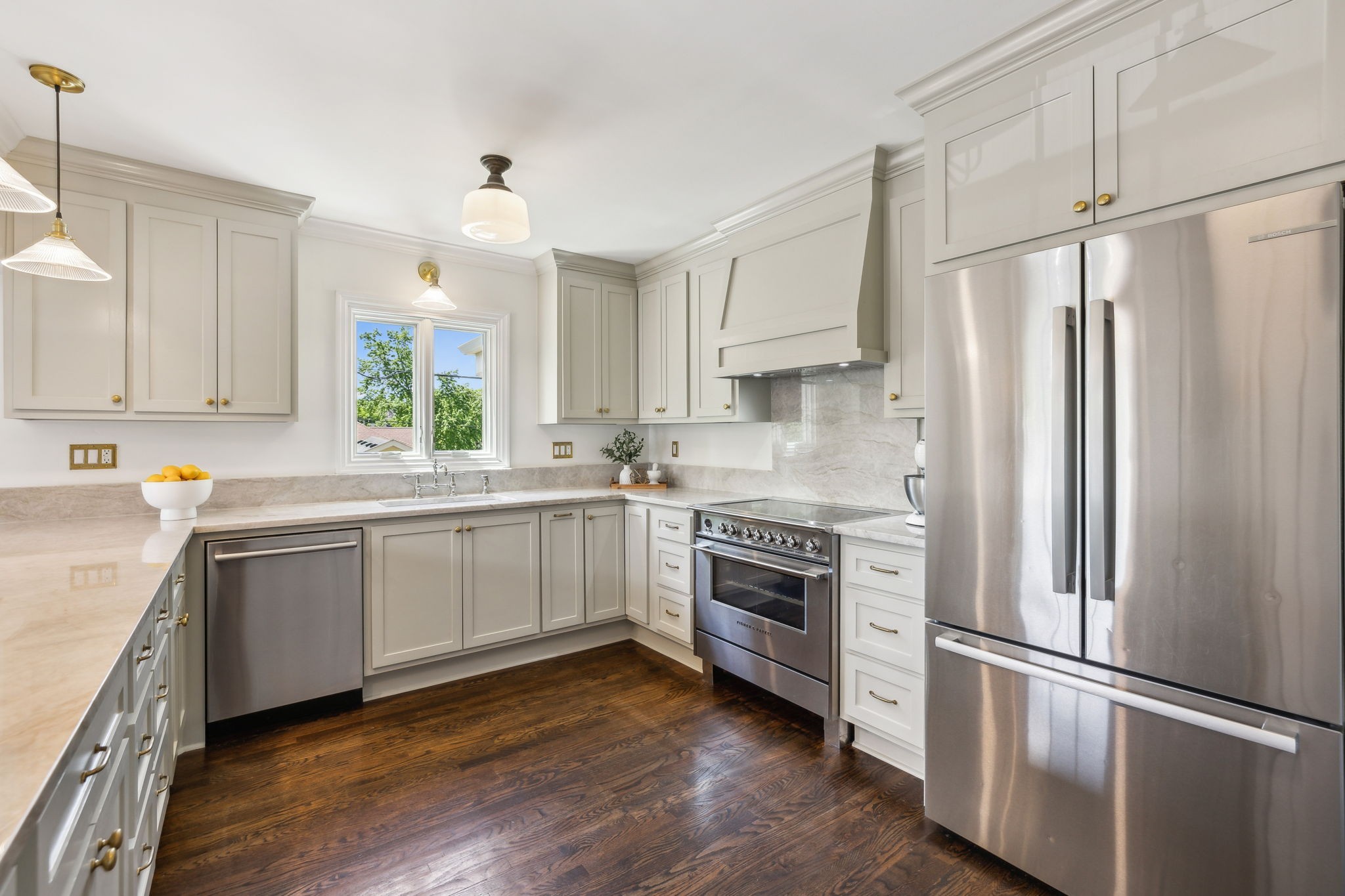 1500 Lillian St