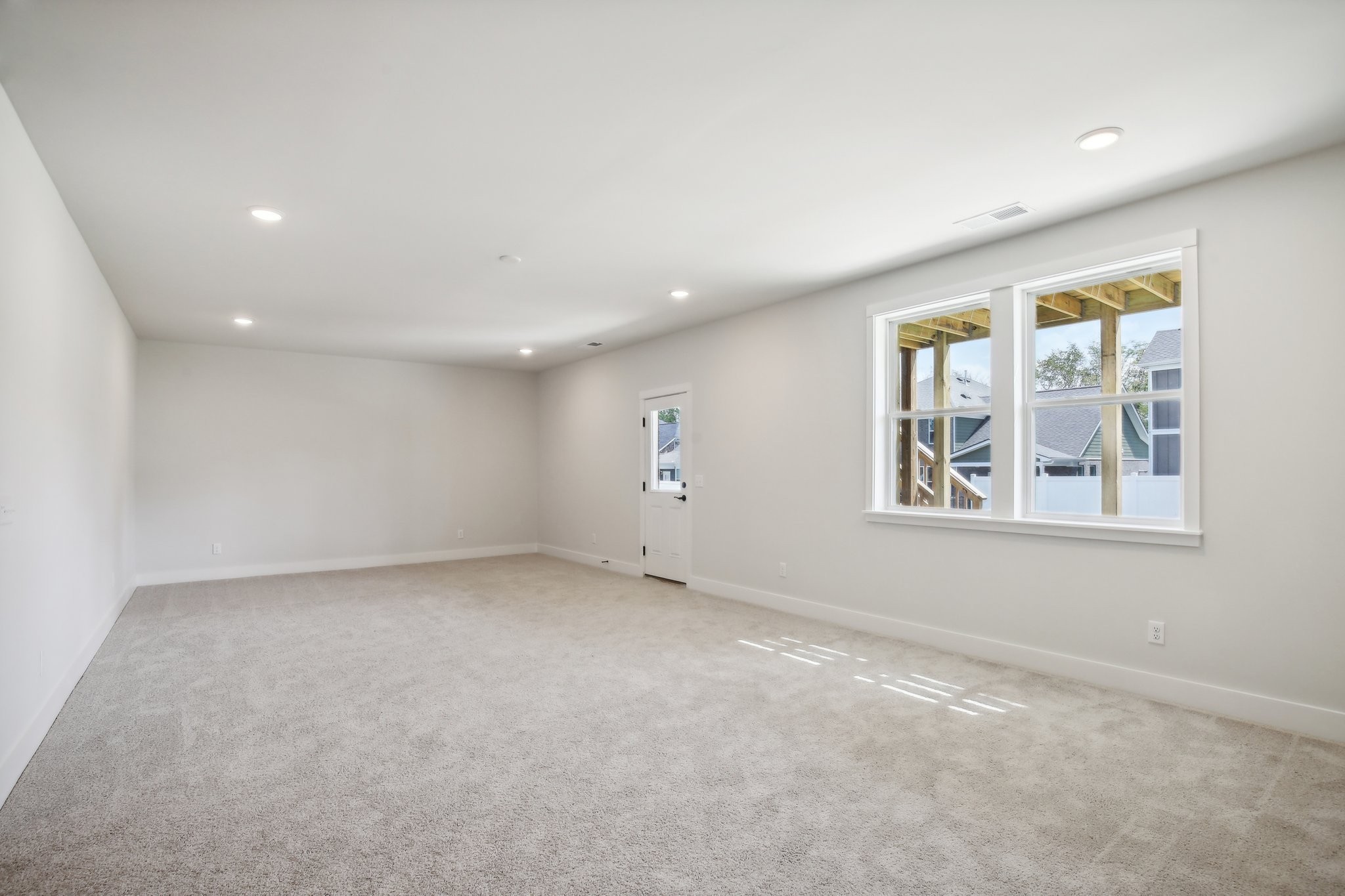 860 Rockwell Dr