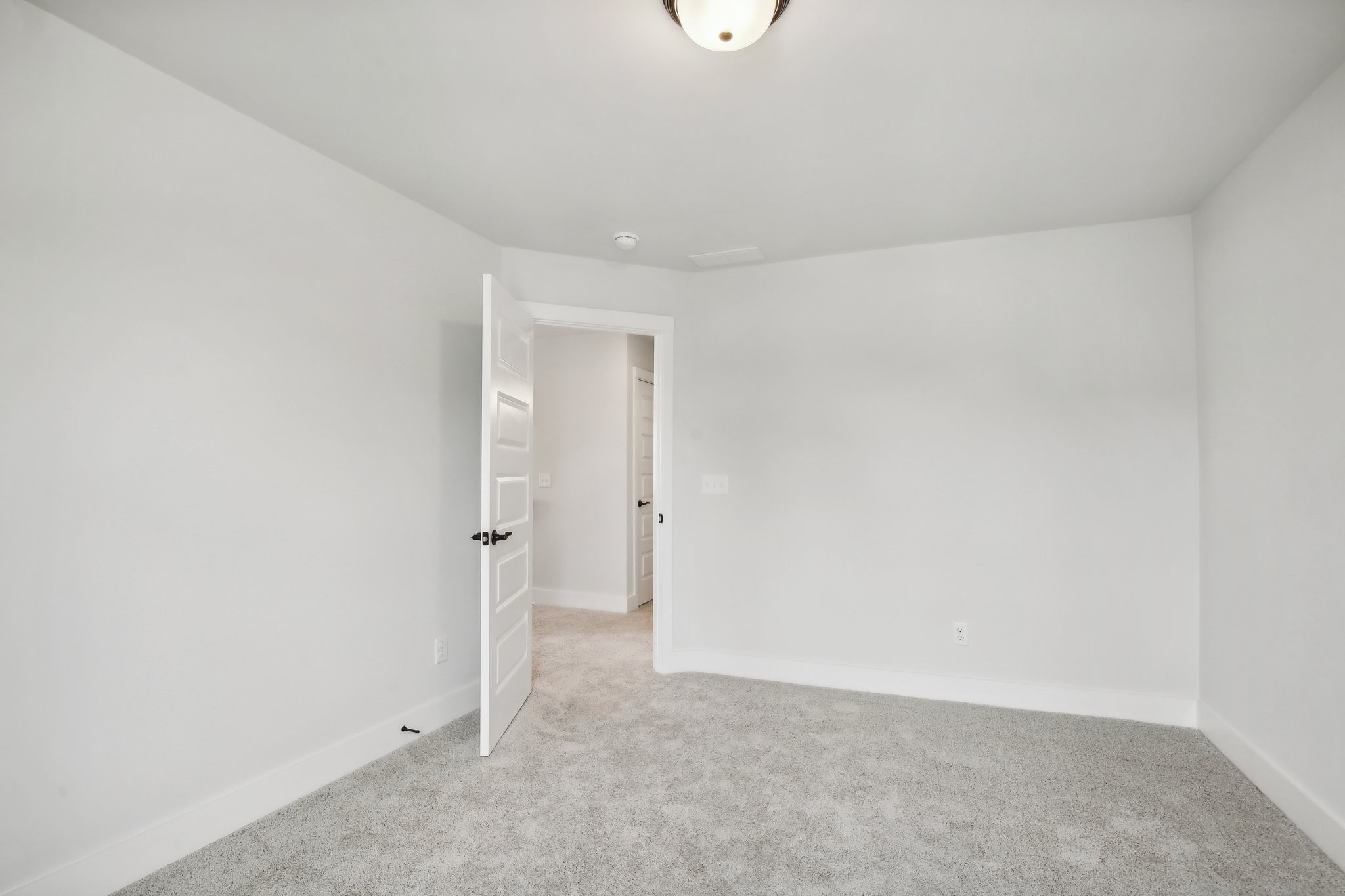 860 Rockwell Dr