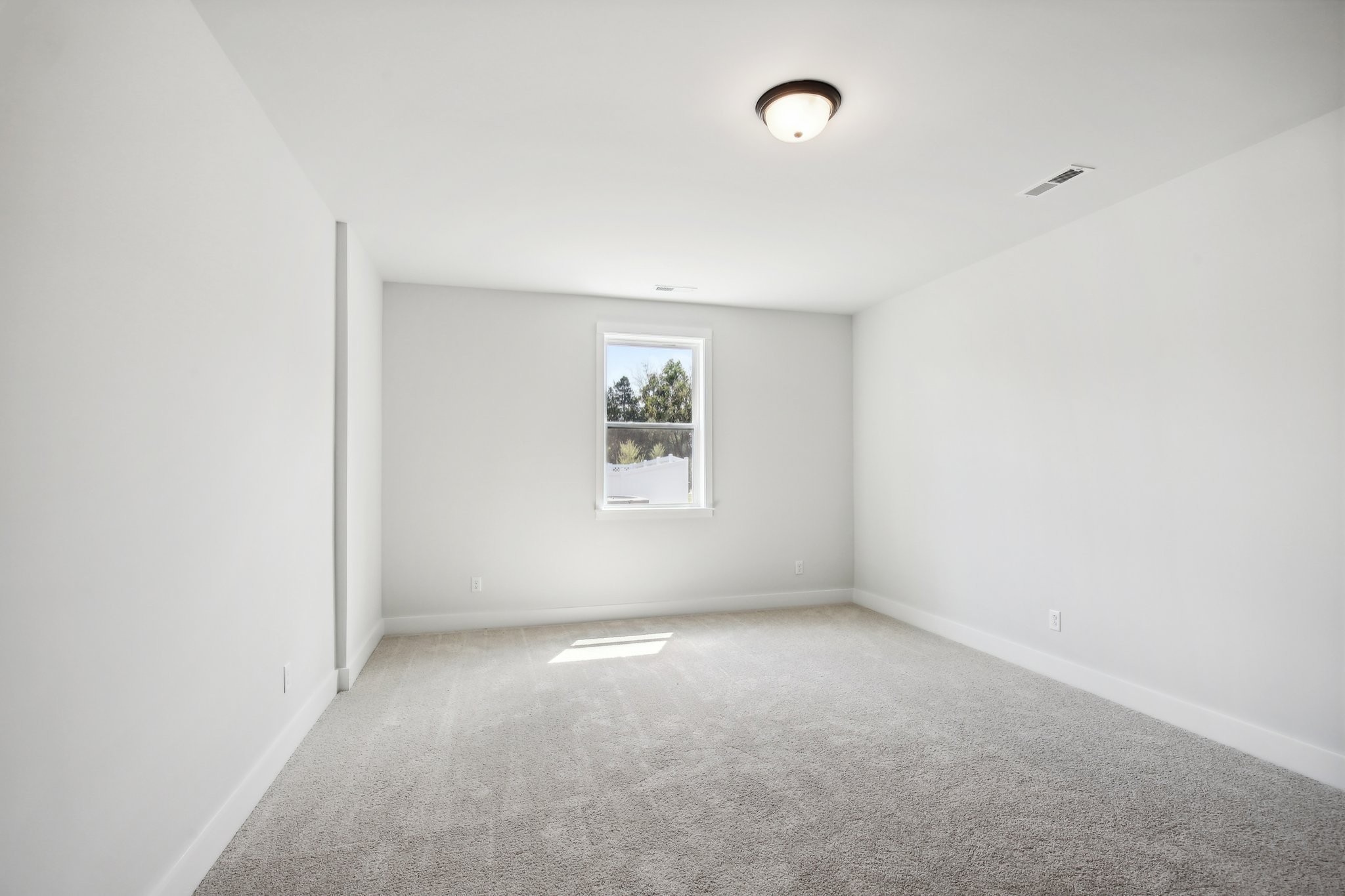 860 Rockwell Dr