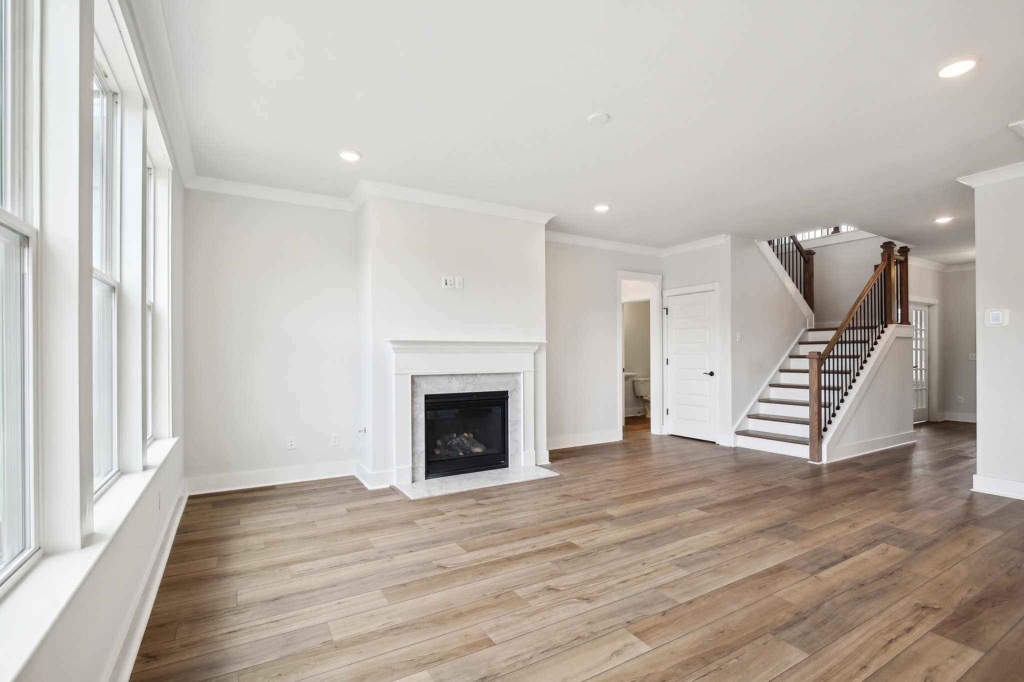 860 Rockwell Dr