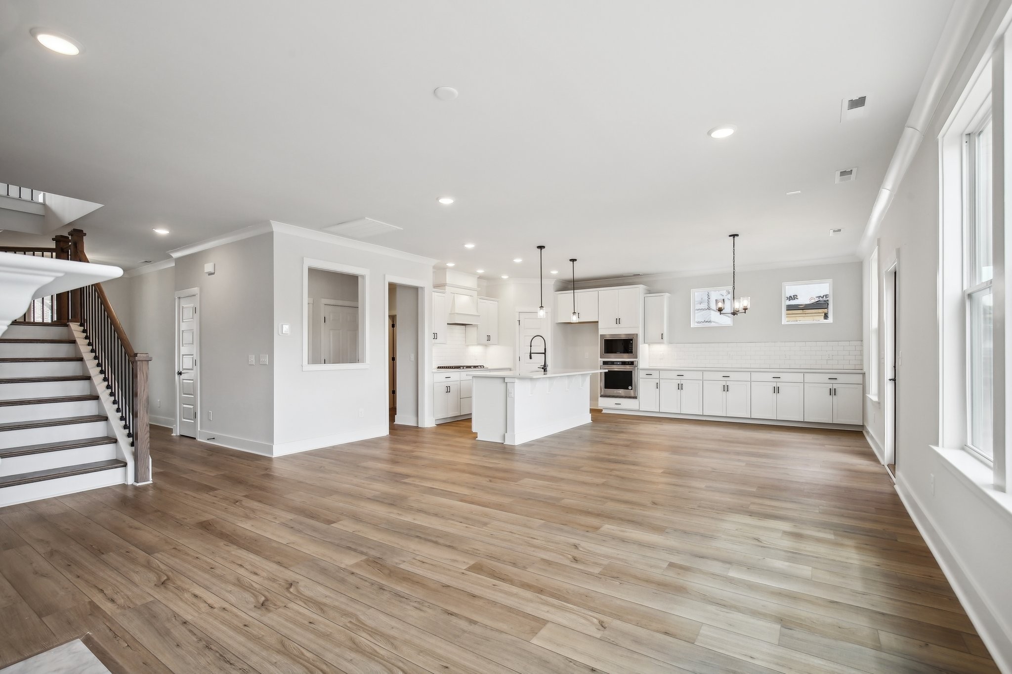 860 Rockwell Dr