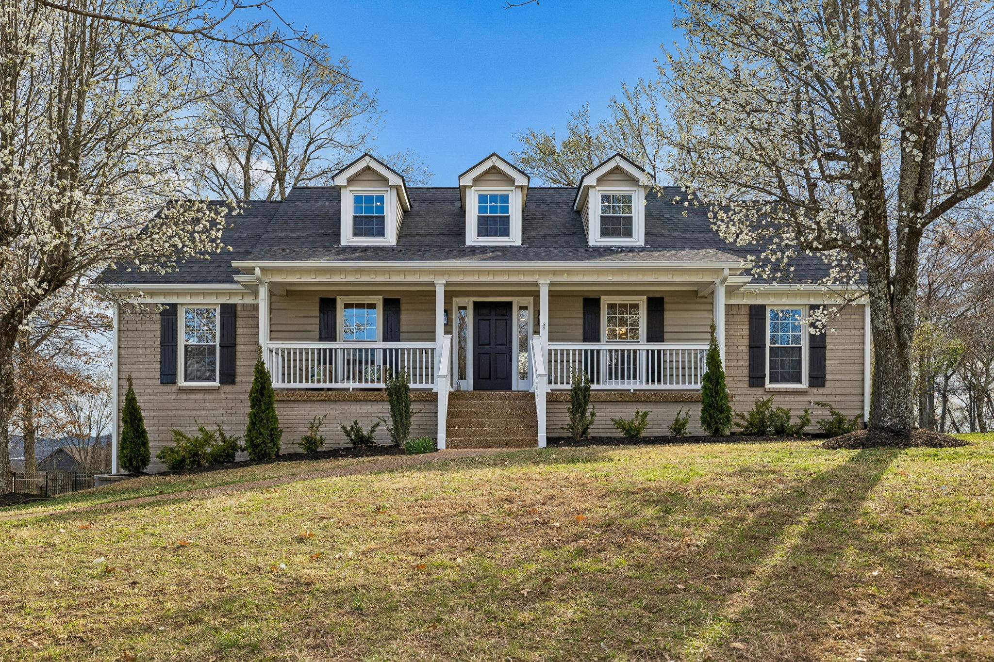 1115 Oak Creek Dr